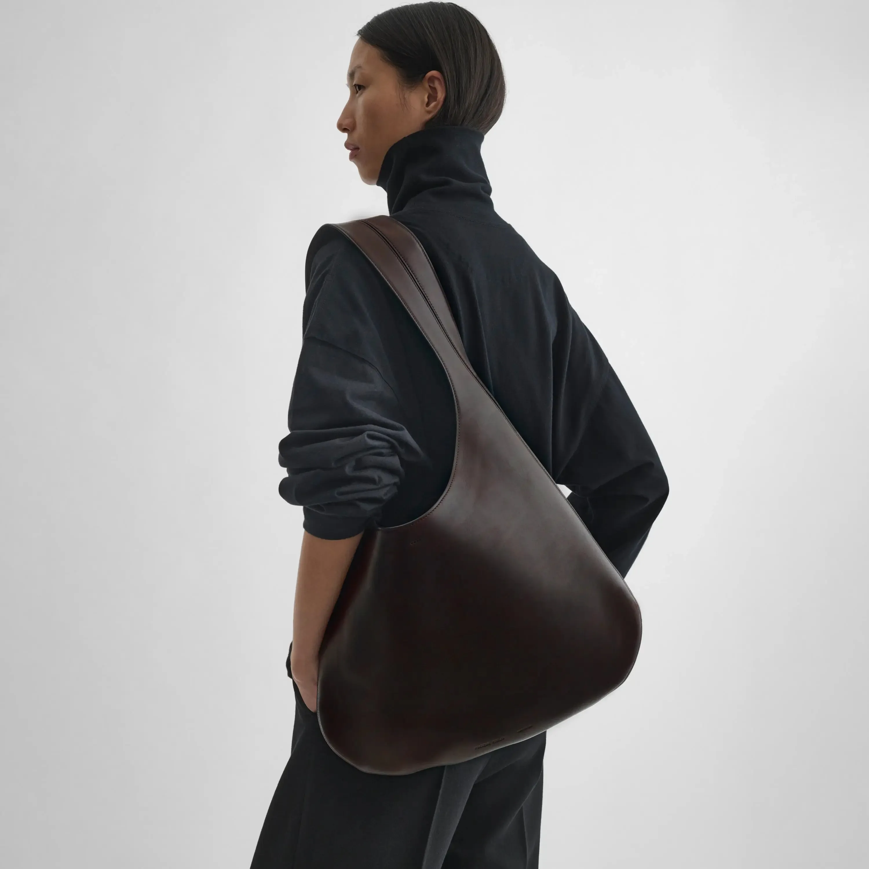 BEAN BAG | chocolate brown leather