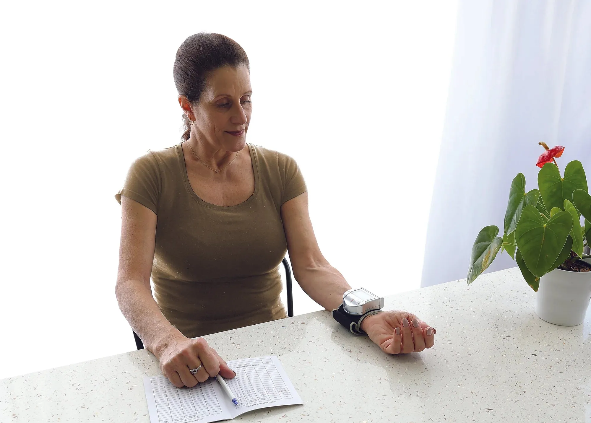 BIOS Blood Pressure Monitor – Wrist
