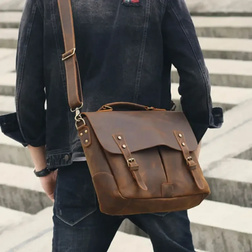 ﻿Brown Loop Leather Briefcase