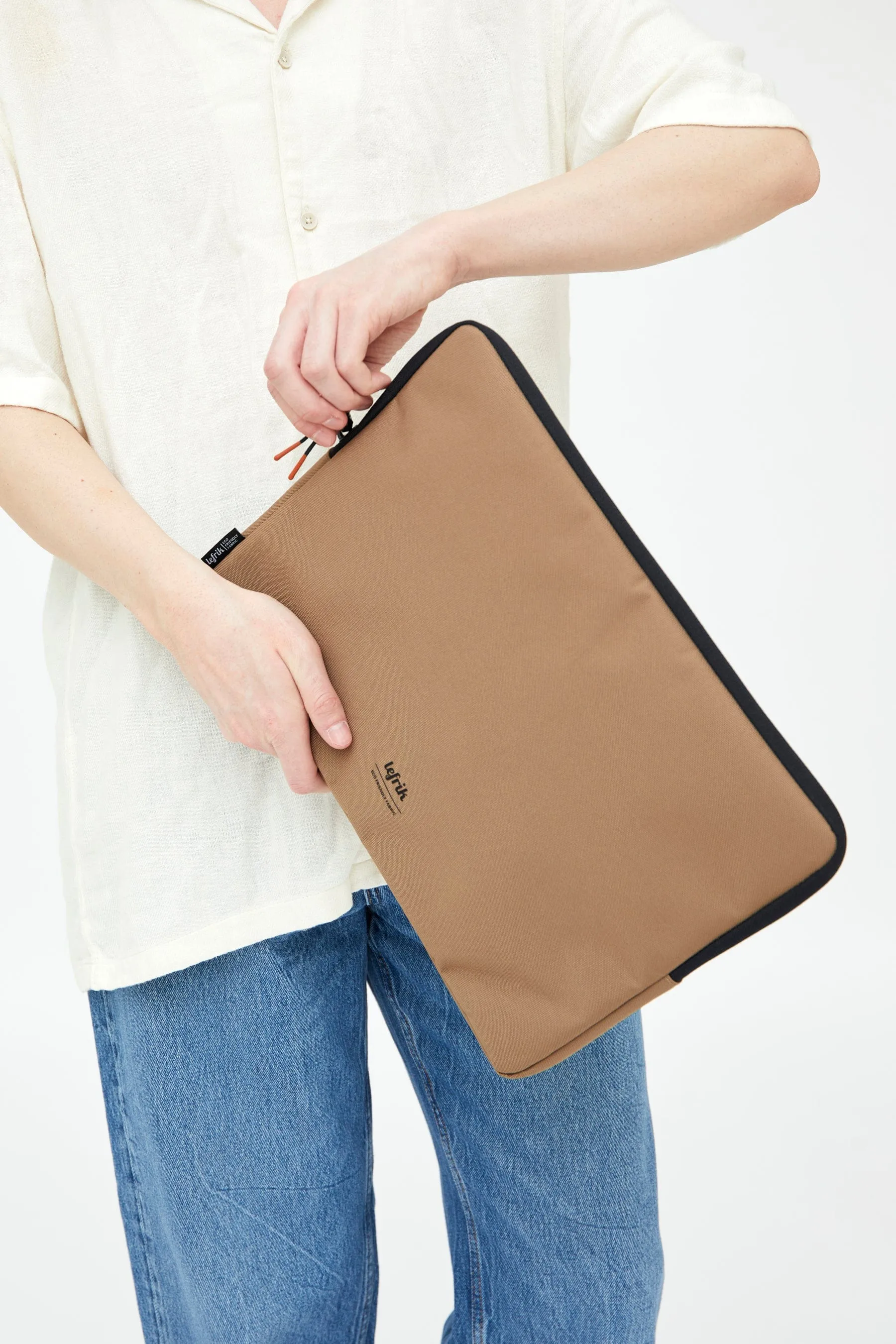 Capture Laptop Case 15" Camel