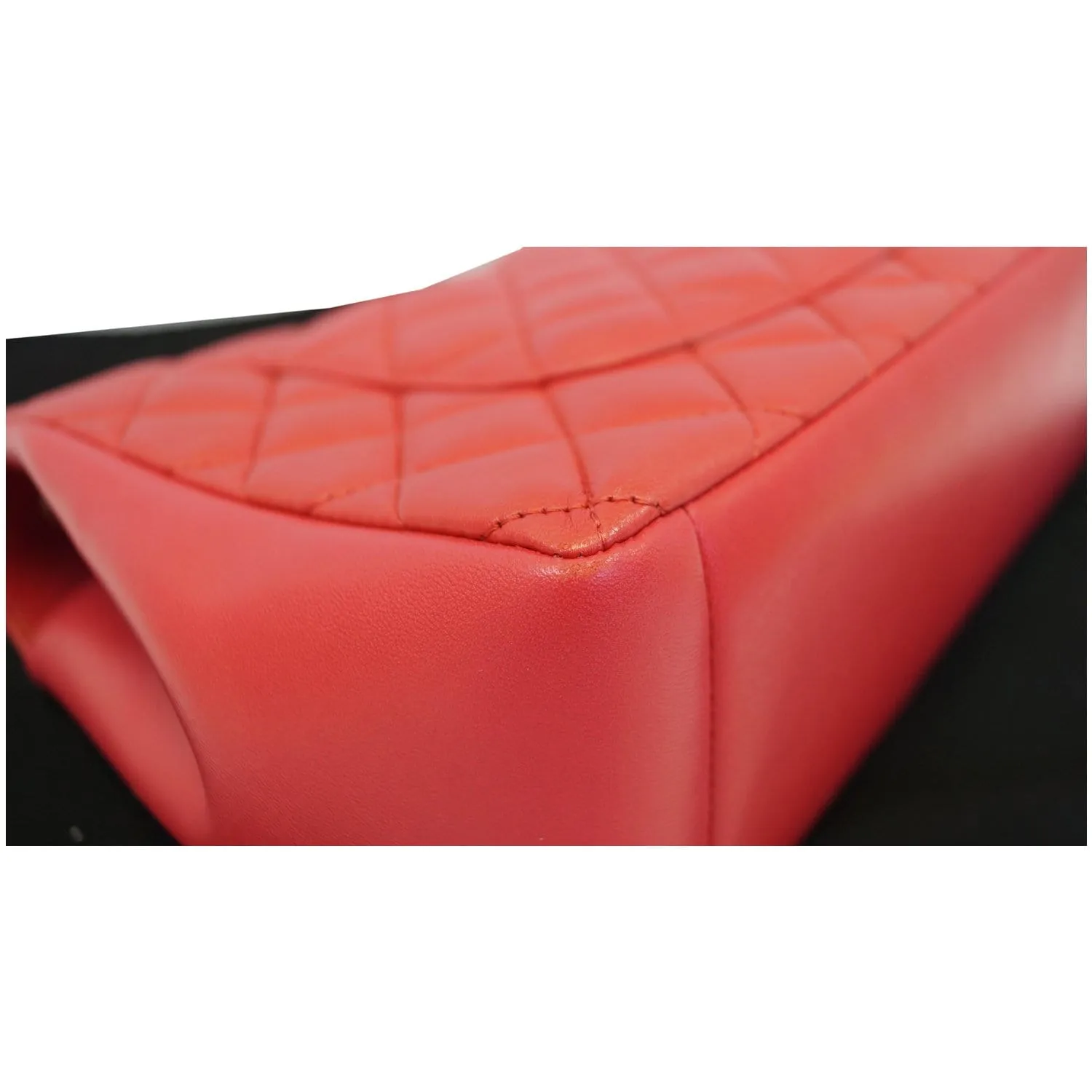 CHANEL Jumbo Classic Single Flap Lambskin Leather Shoulder Bag Red