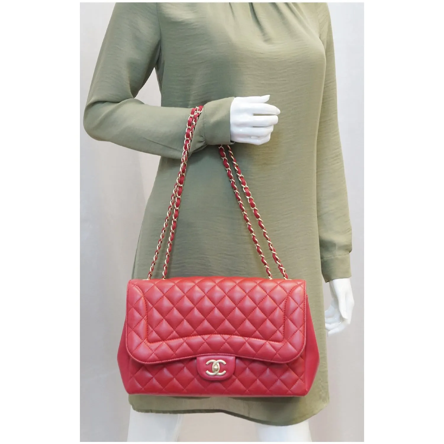 CHANEL Jumbo Classic Single Flap Lambskin Leather Shoulder Bag Red