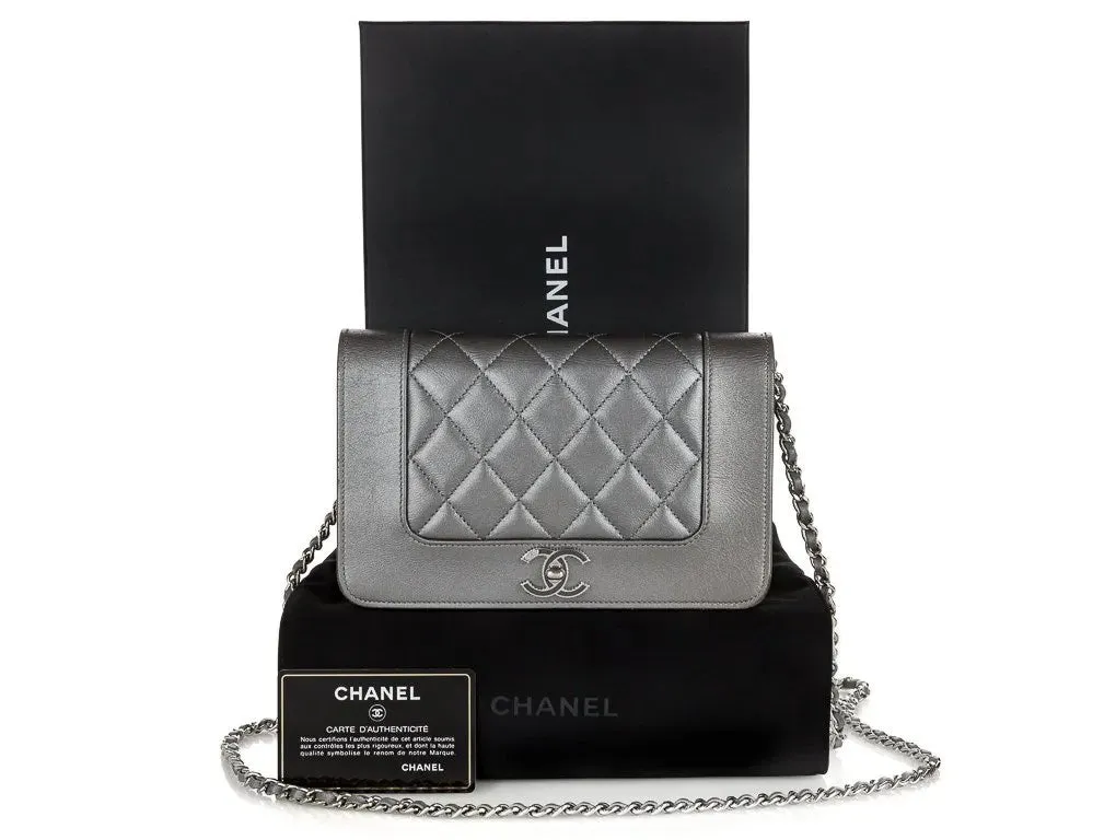 CHANEL METALLIC Grey quilted Lambskin / Silver hardware wallet on a chain from the Paris in Rome Collection,