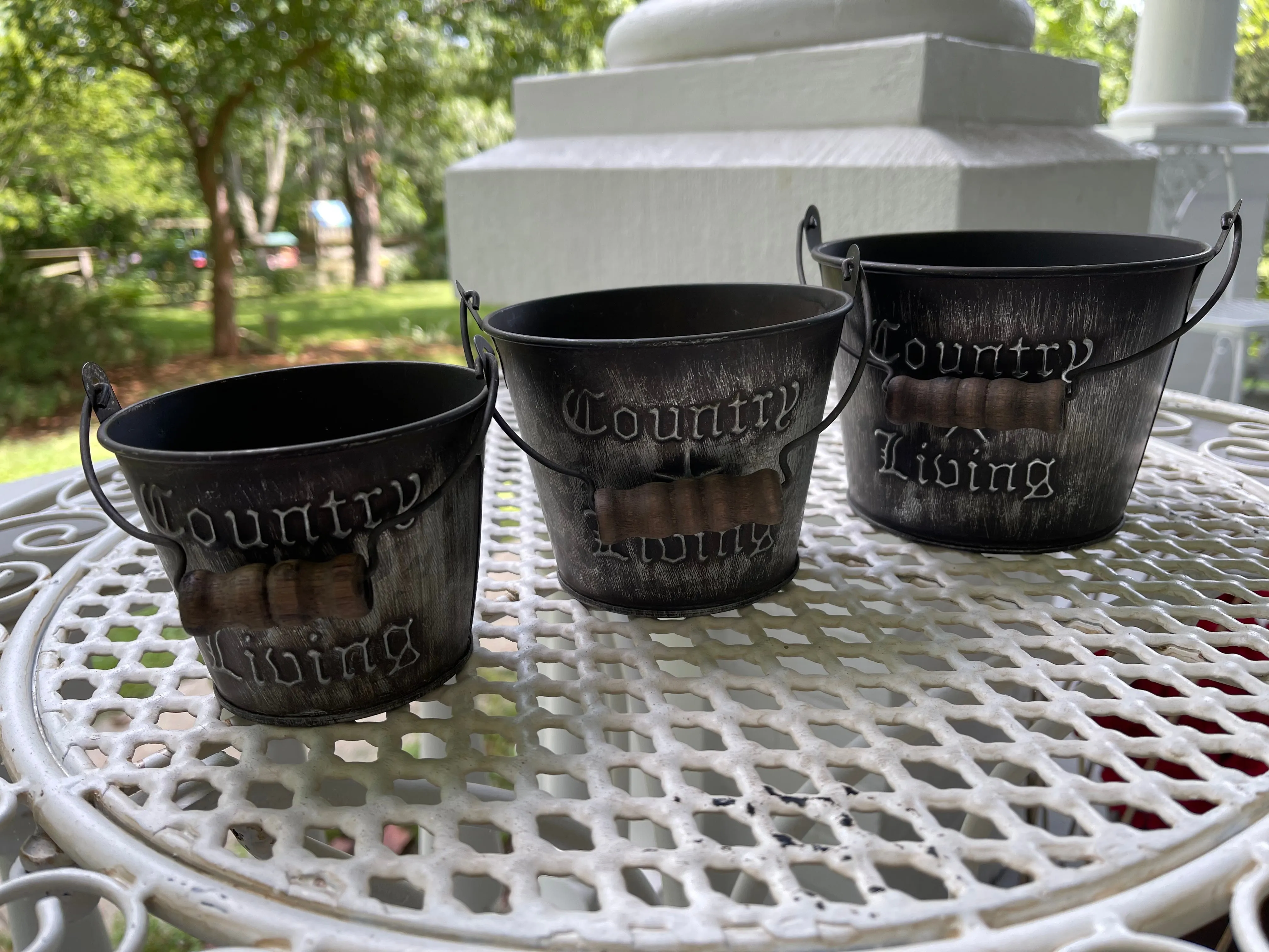 Country Living Buckets, Set of 3 Farmhouse Tin pails, Audrey's 8T9961