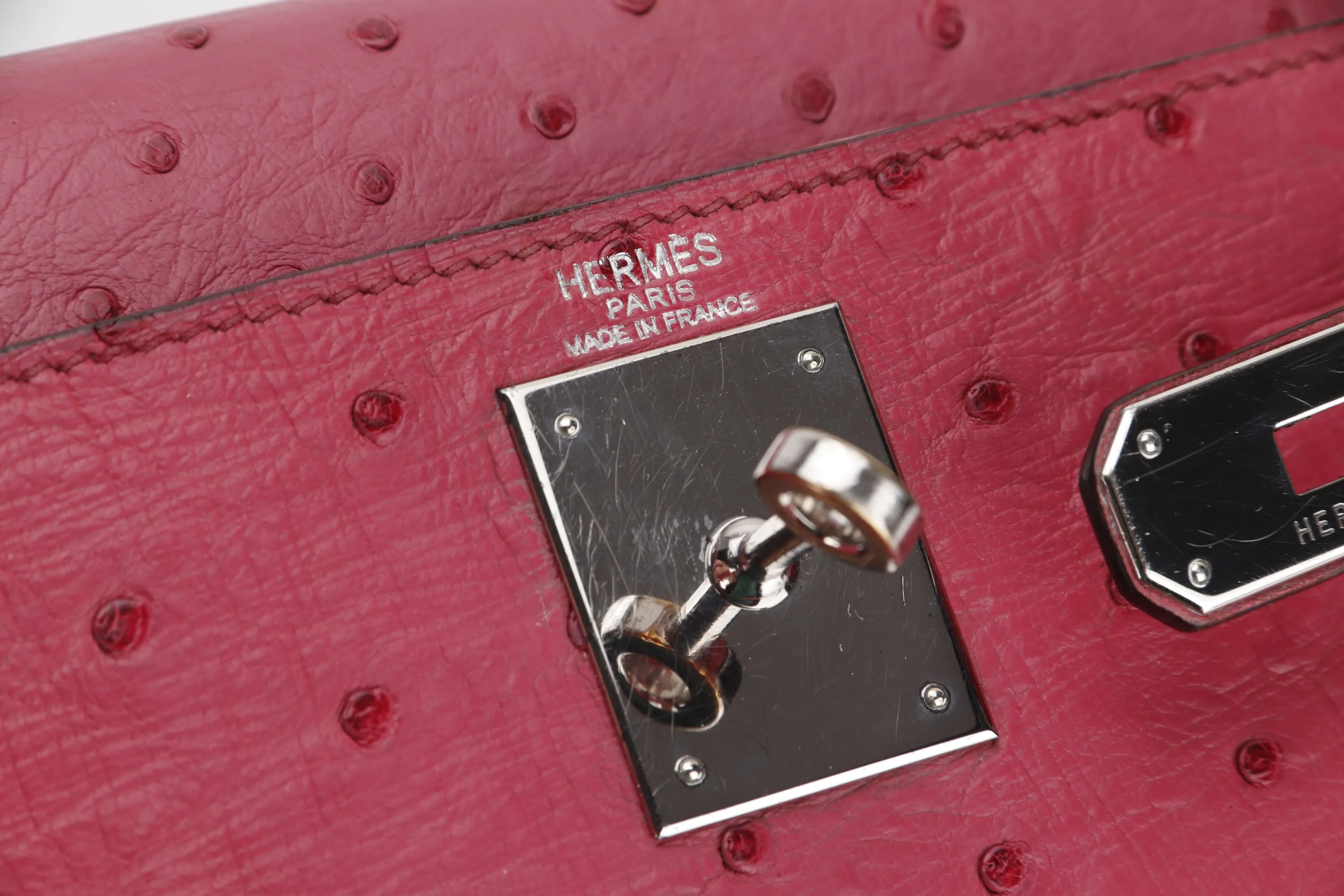 (EXOTIC) HERMES KELLY 28 (STAMP J) FUCHSIA OSTRICH PALLADIUM HARDWARE, WITH KEYS, LOCK, STRAP & DUST COVER