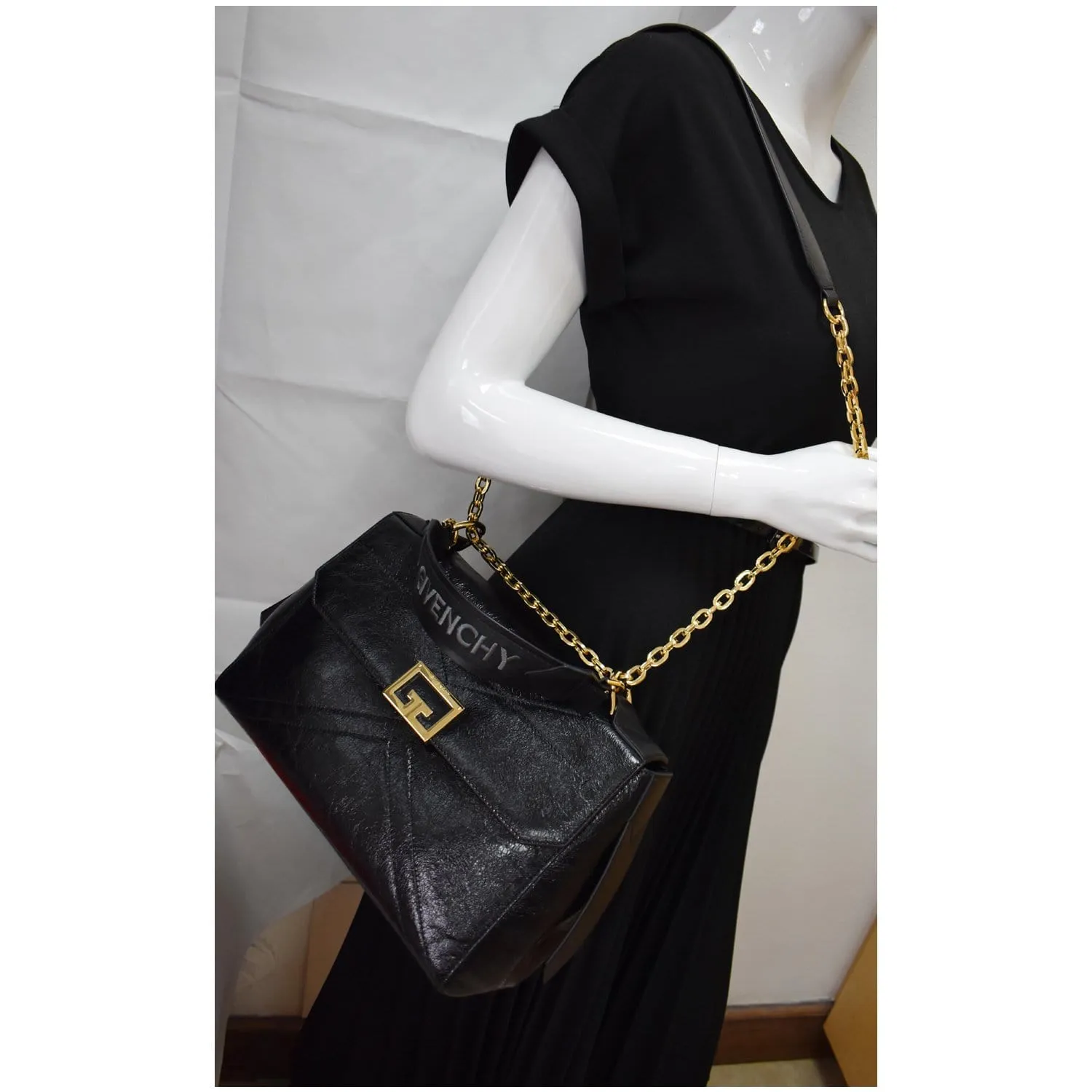 GIVENCHY Medium ID Leather Shoulder Bag Black