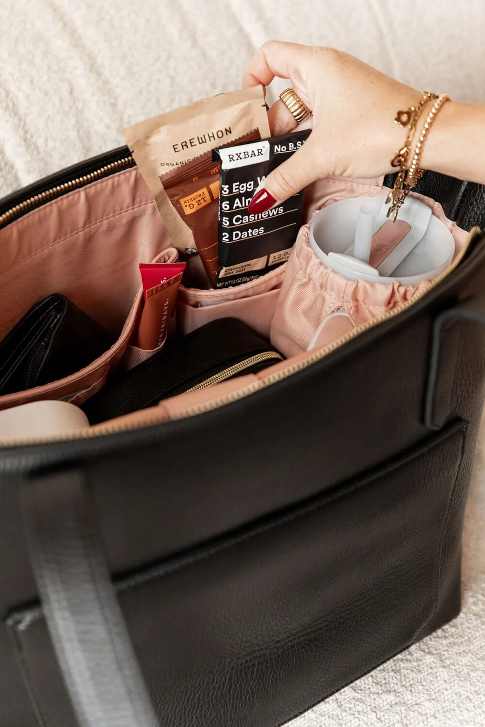 GO-GETTER TOTE black