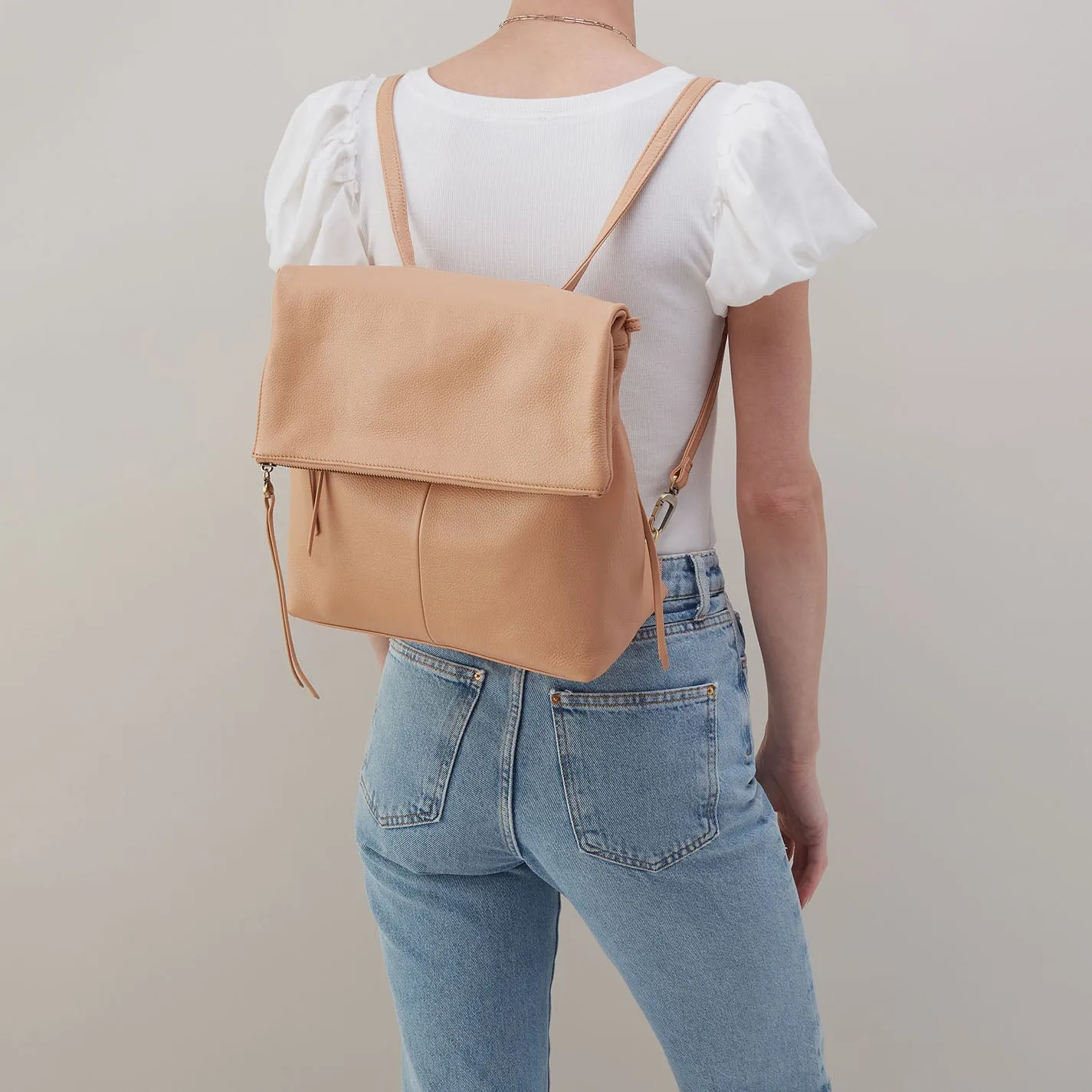 Grant Backpack In Pebbled Leather - Porcini