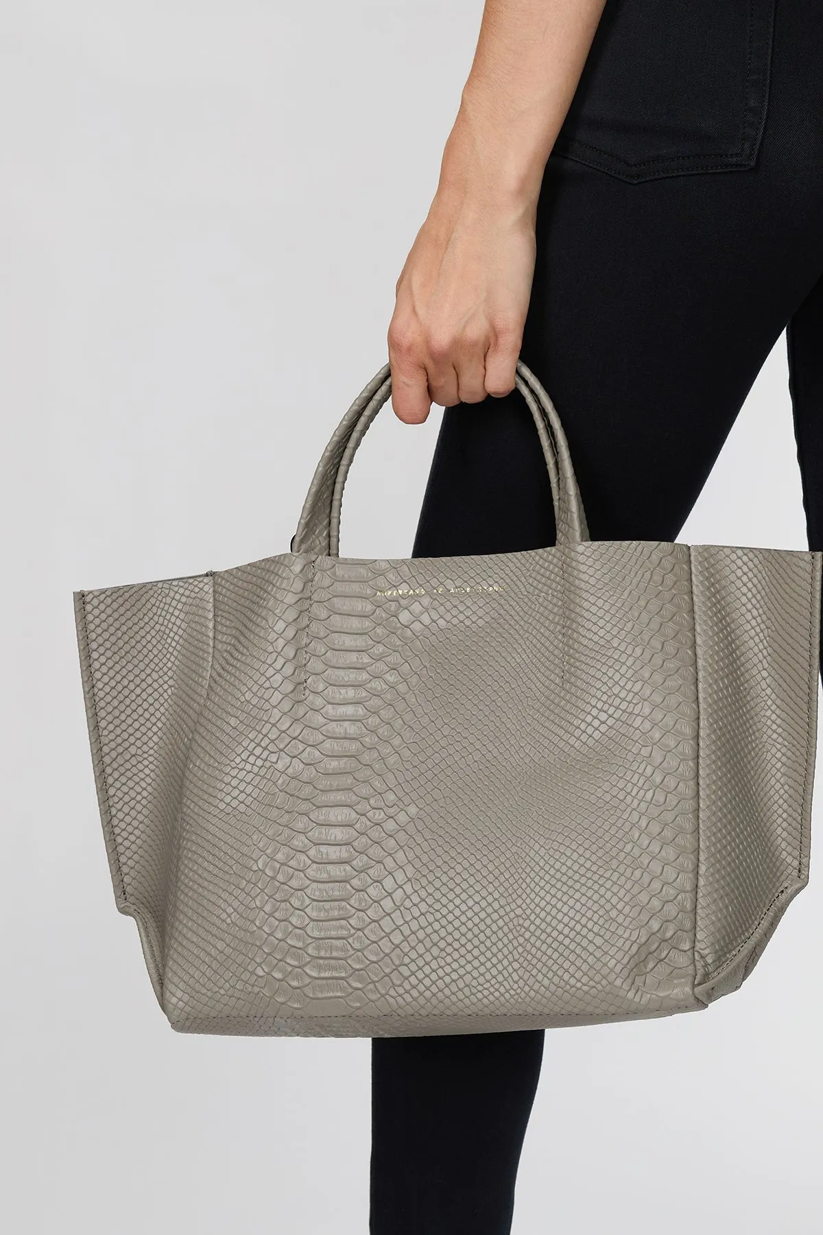 HALF TOTE