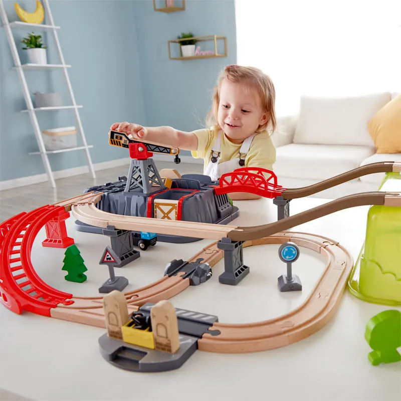 Hape Railway Bucket-Builder-Set