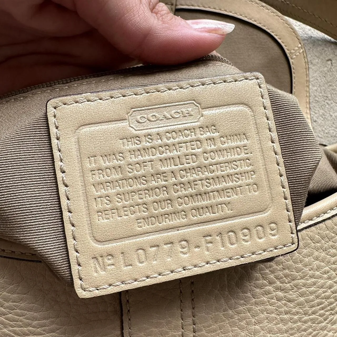 HENRYVINTUS™ vintage y2k coach cream mini leather soho shoulder bag