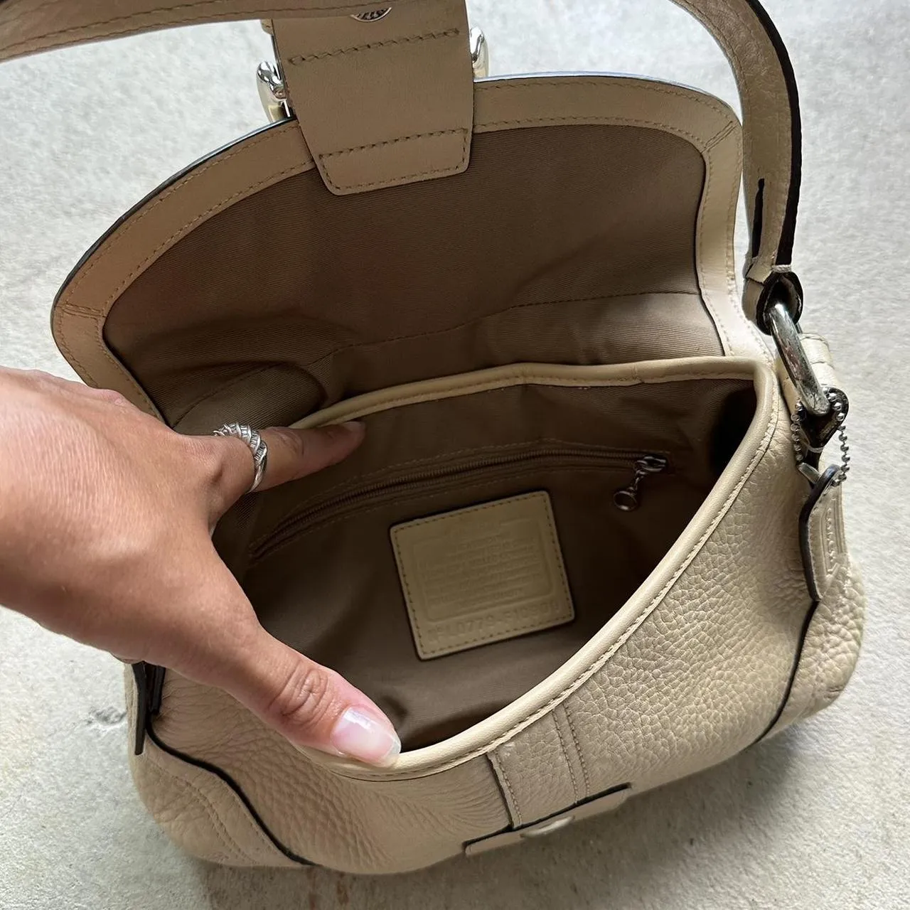 HENRYVINTUS™ vintage y2k coach cream mini leather soho shoulder bag