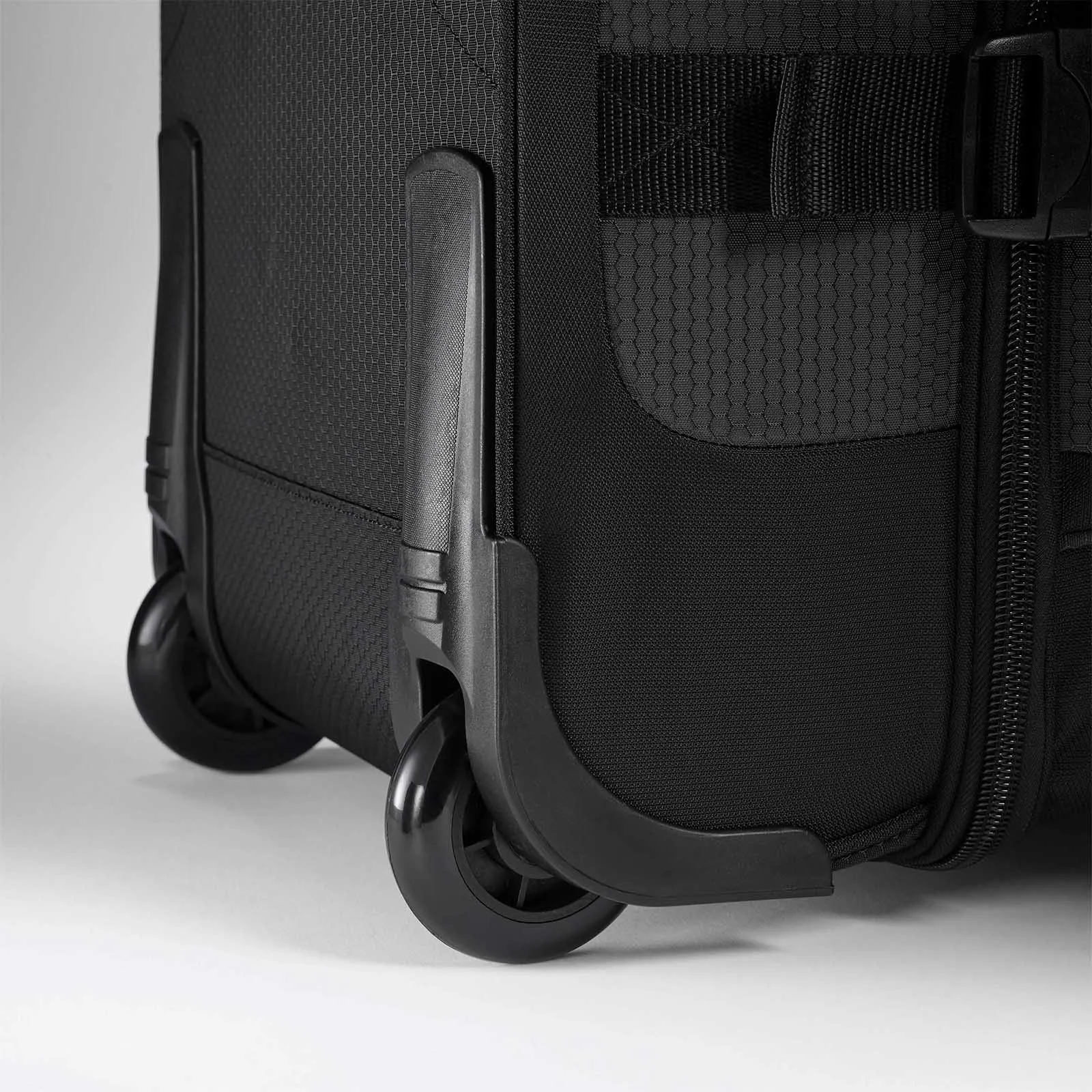 High Sierra Fairlead 55cm Carry-On Wheeled Duffel Mercury