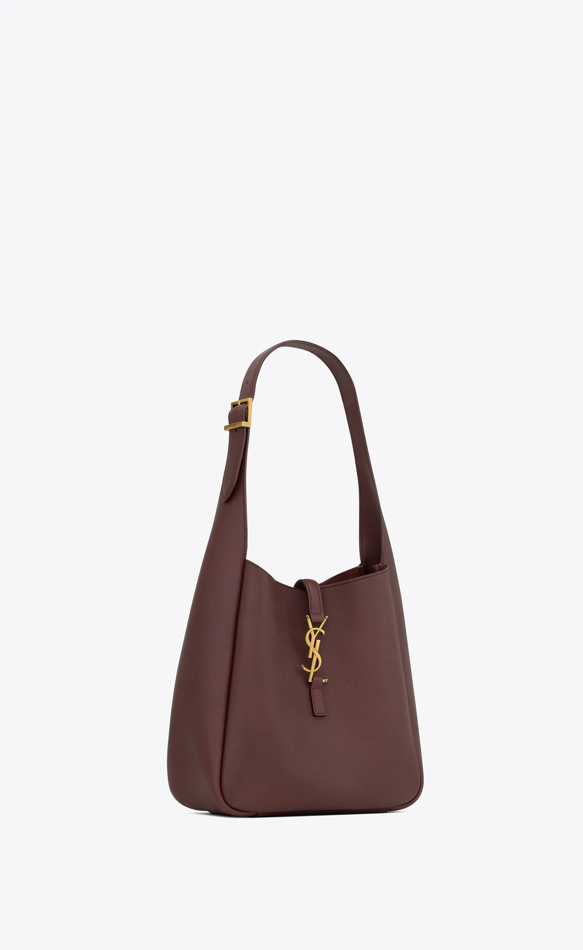 Le 5 À 7 Supple Small In Grained Leather