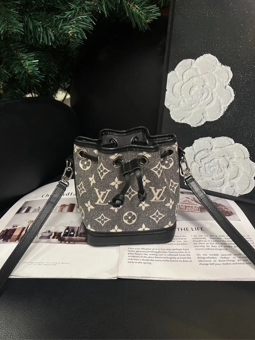 Louis Vuitton 23SS Dannin Nano Noe Black Drawstring Bucket Bag