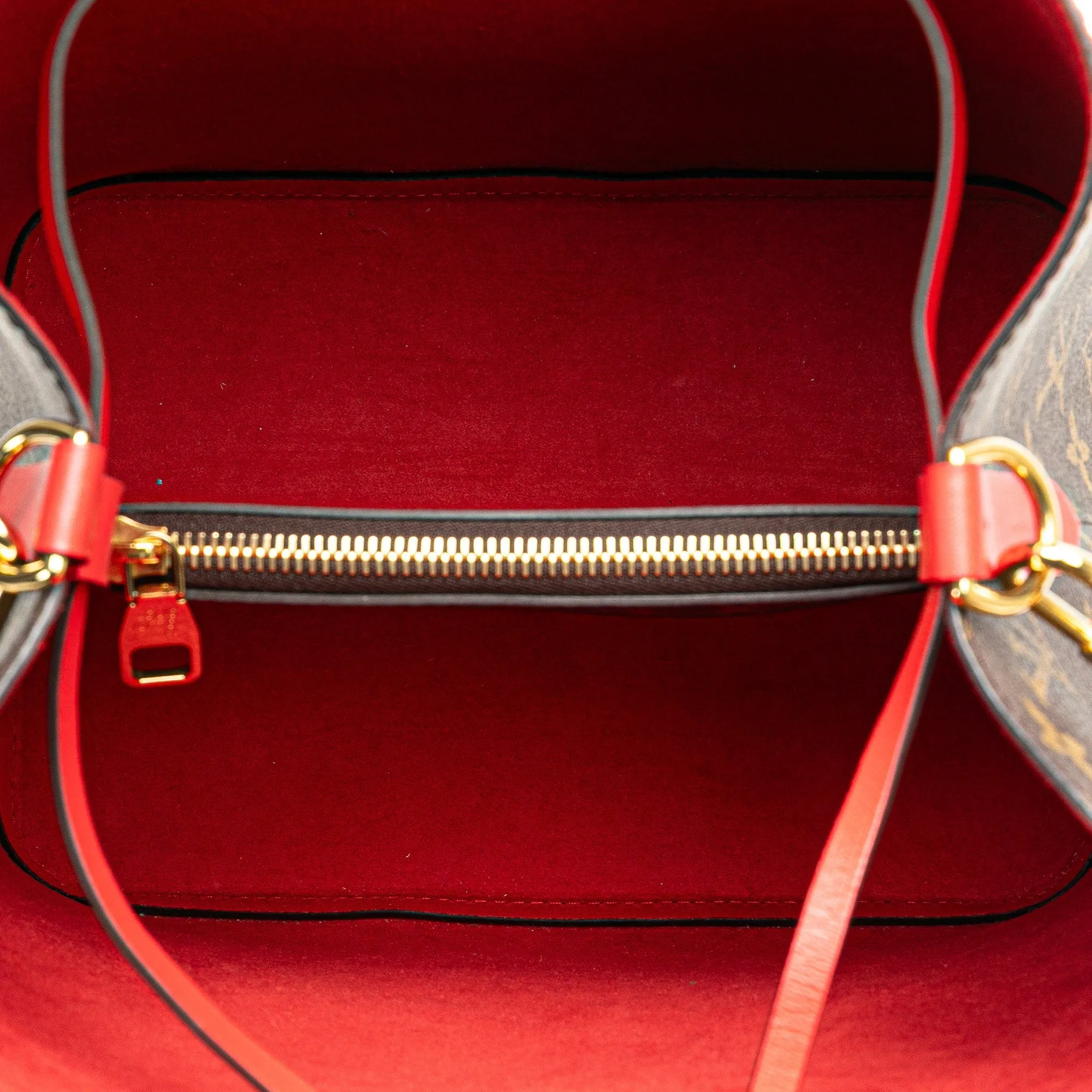 Louis Vuitton Monogram Neonoe MM