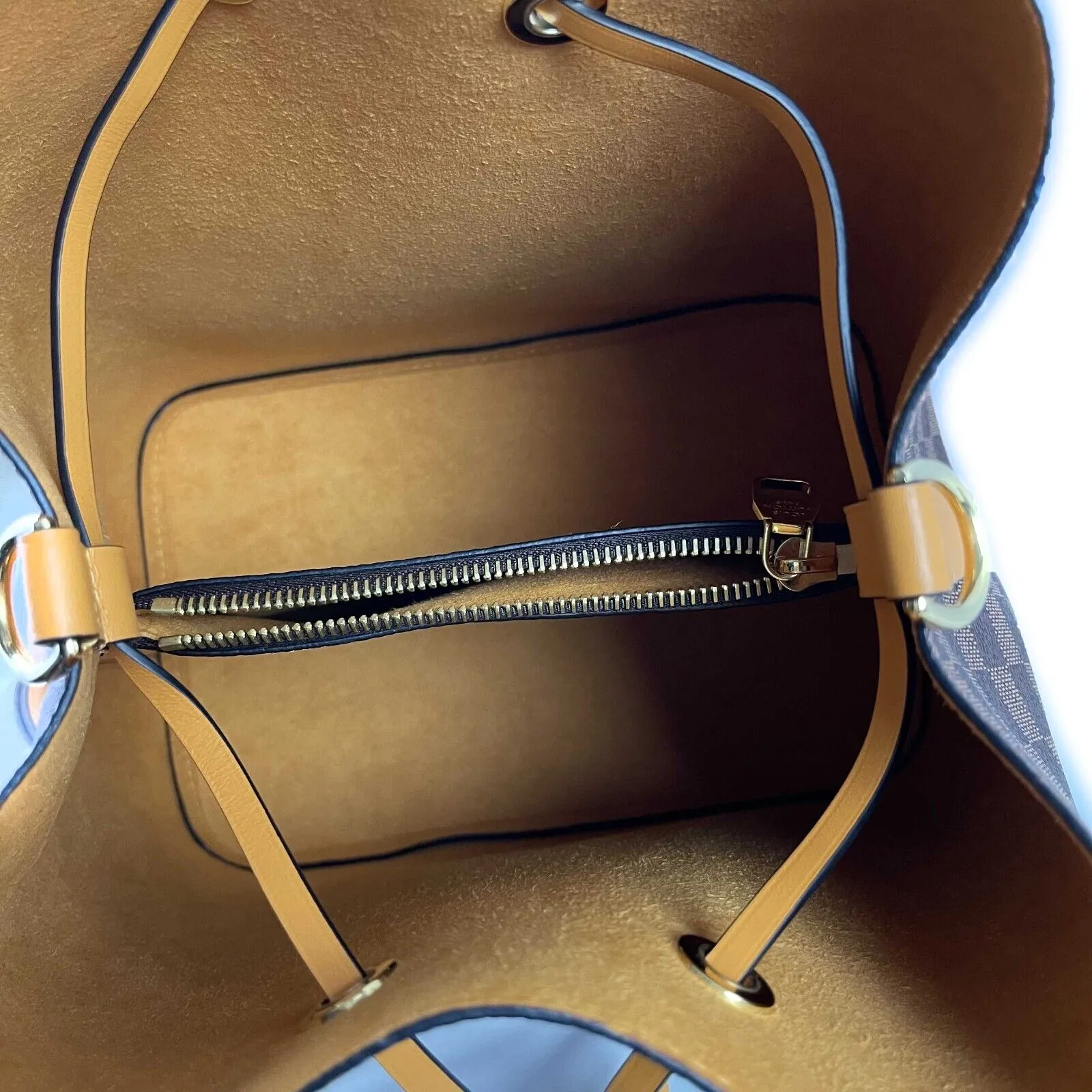 Louis Vuitton New w/o Tags Damier ebene NéoNoé Safran Brown Crossbody Handbag