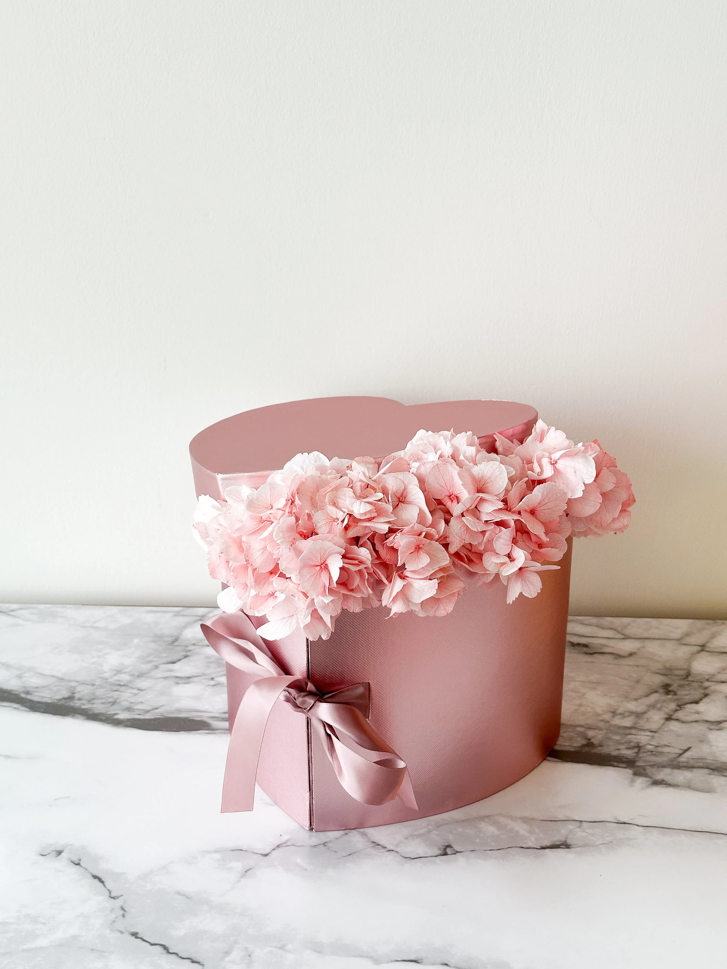 Luxury Heart Shape two-drawer Flower/Gift Box in Gold and Red