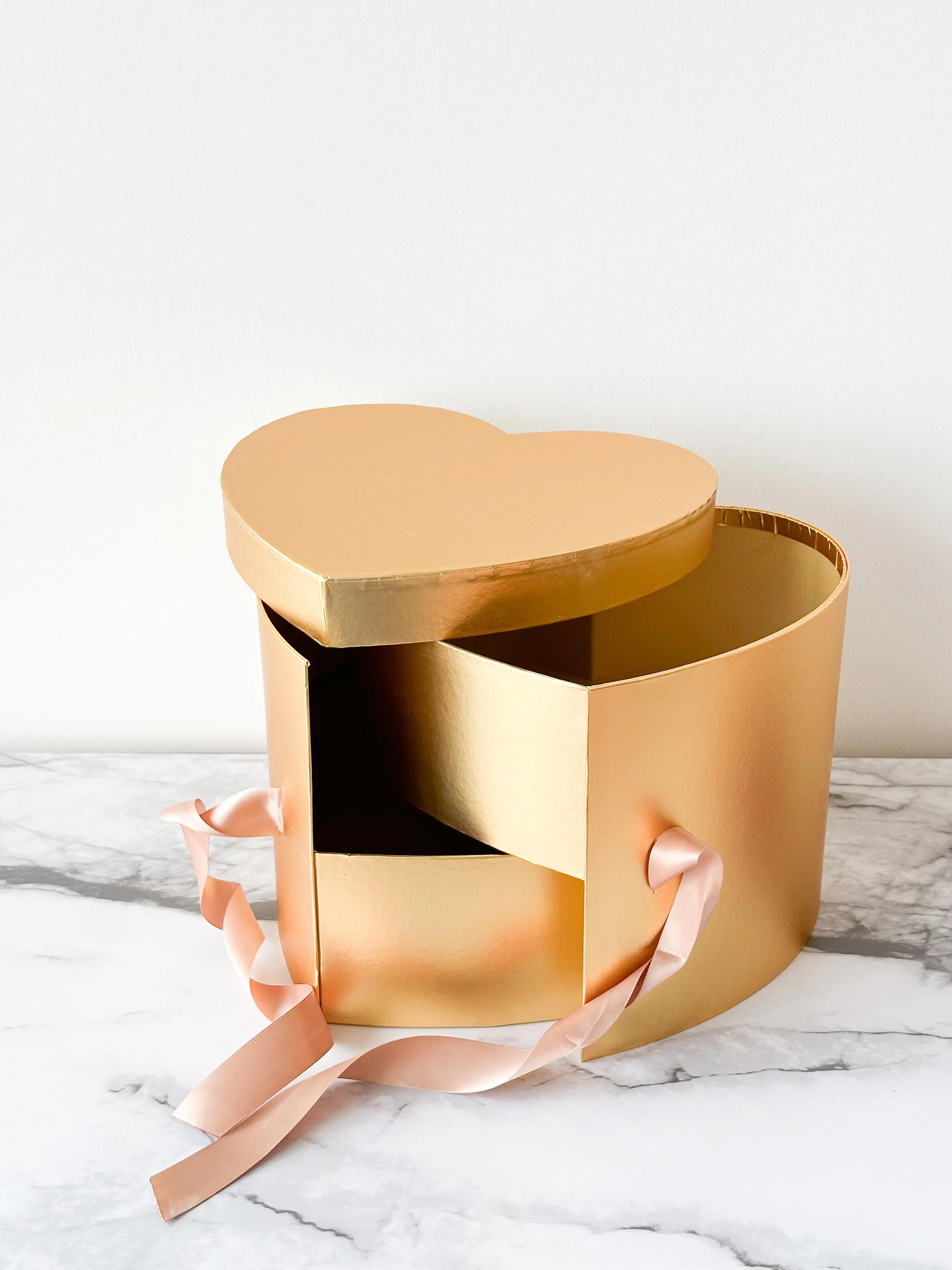 Luxury Heart Shape two-drawer Flower/Gift Box in Gold and Red
