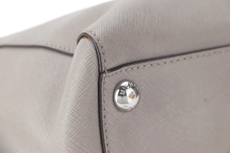 MICHAEL KORS SHOULDER BAG (AP-1507 30S5SCYS1L)GREY LEATHER WITH DUST COVER (NO LONG STRAP)