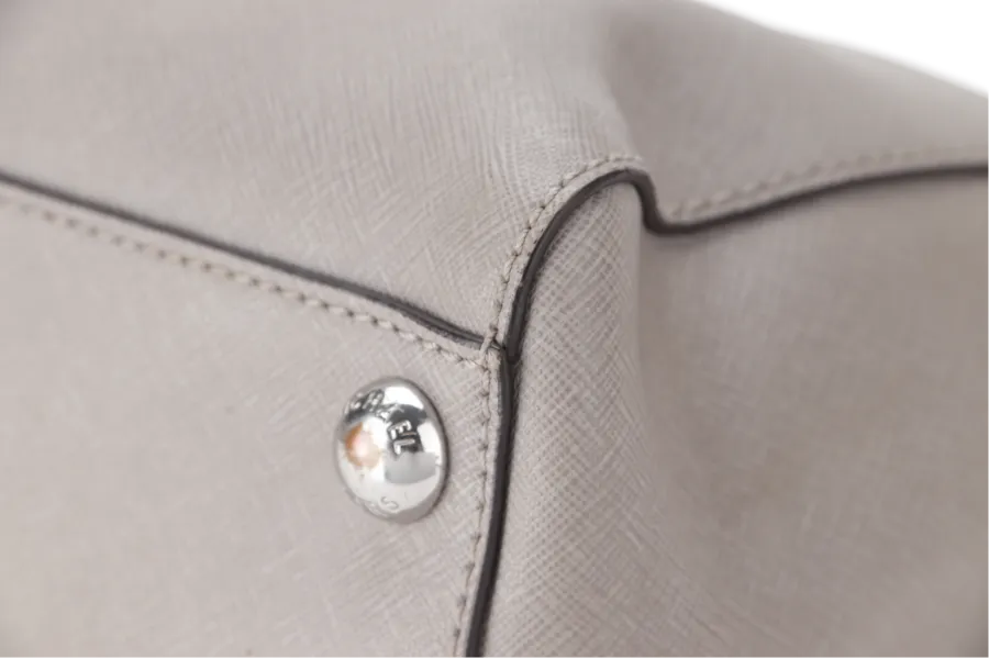 MICHAEL KORS SHOULDER BAG (AP-1507 30S5SCYS1L)GREY LEATHER WITH DUST COVER (NO LONG STRAP)