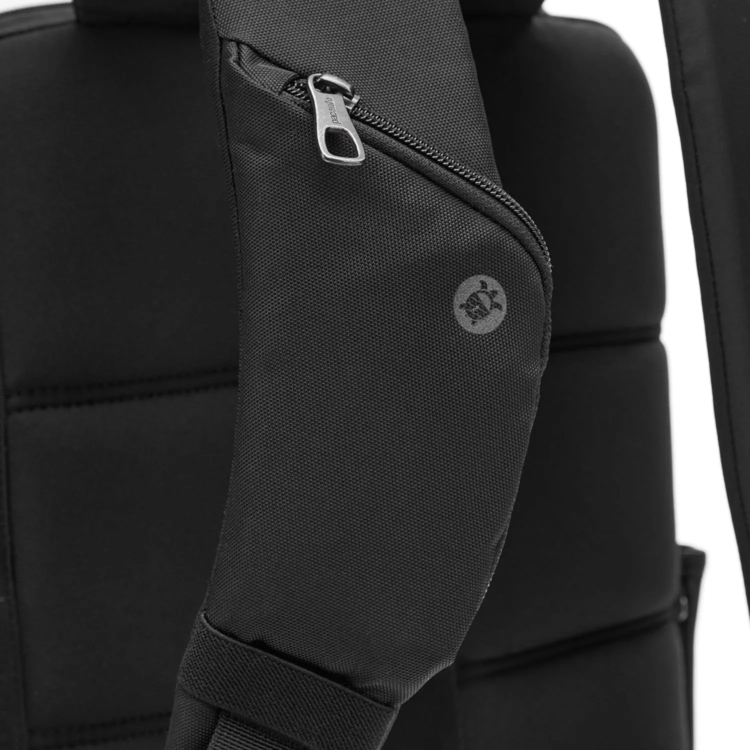 Pacsafe® V anti-theft Commuter Backpack (Fits 13" / 16" Laptop)