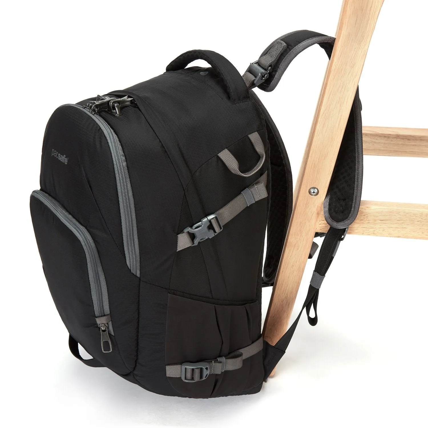 Pacsafe® Venturesafe® 28L G3 anti-theft backpack