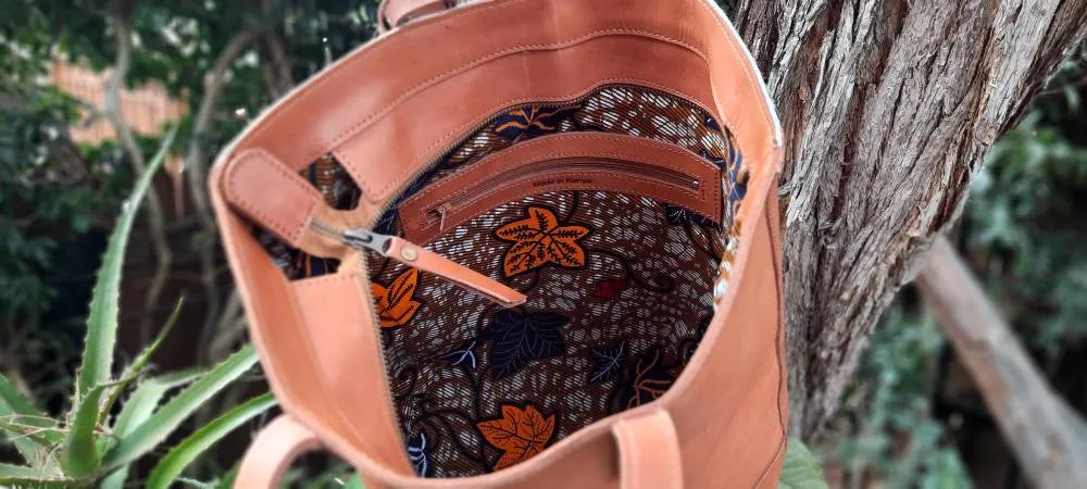Personalized Leather Bag, Tote bag with zipper,  Beige  Leather tote bag with zip, Tote bag for women, gift for her,  Handmade leather bag,