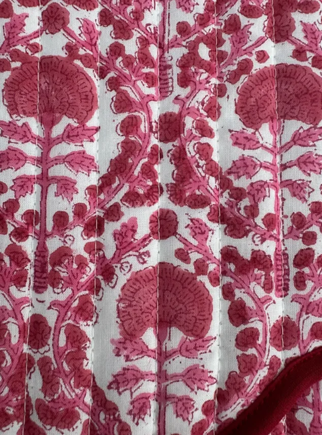 PINK AND RED TRELLIS LAPTOP CASE