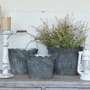 Scalloped Flower Bucket