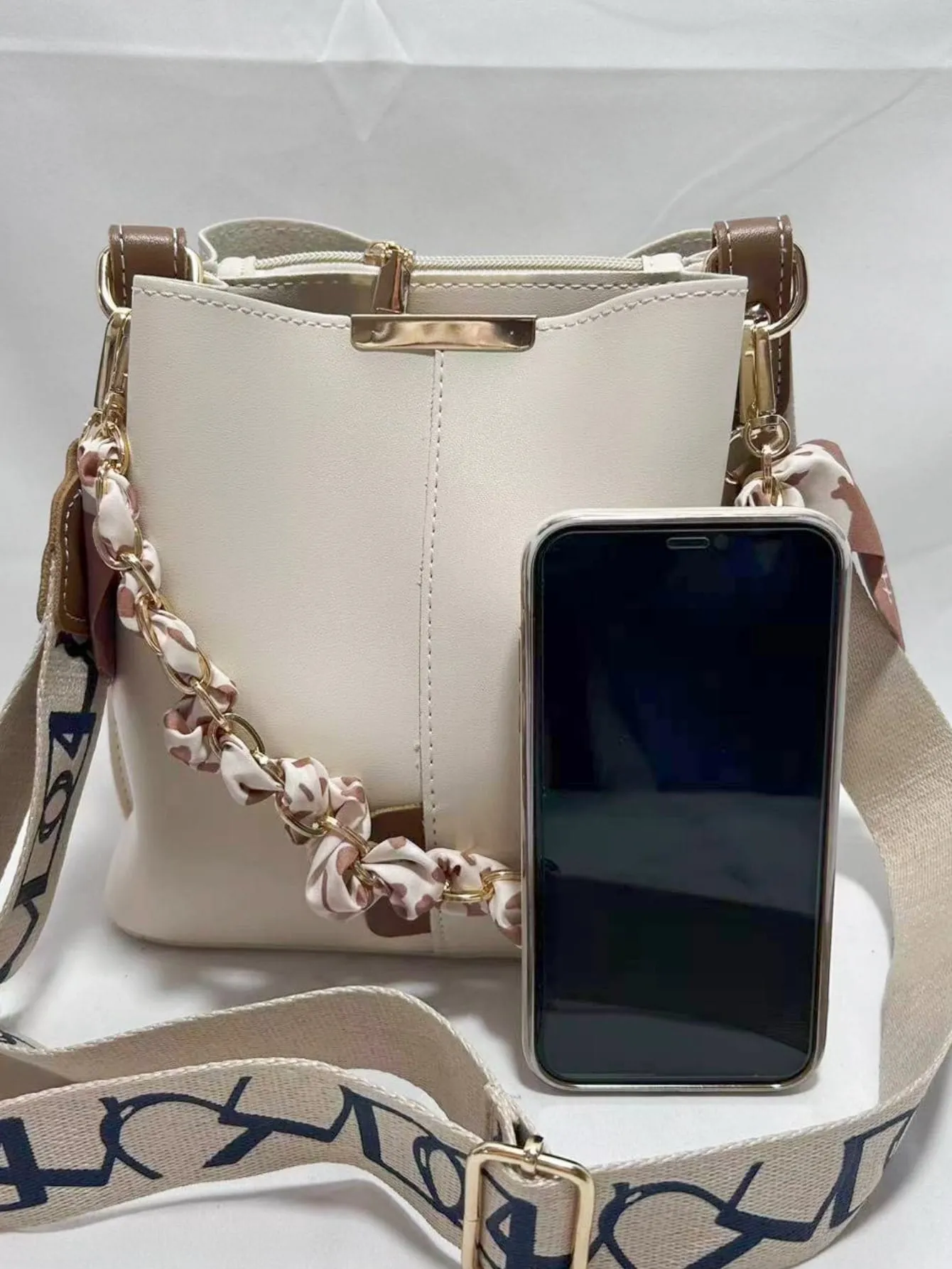 Small Chain Decor Bucket Bag - White- FD ⚡
