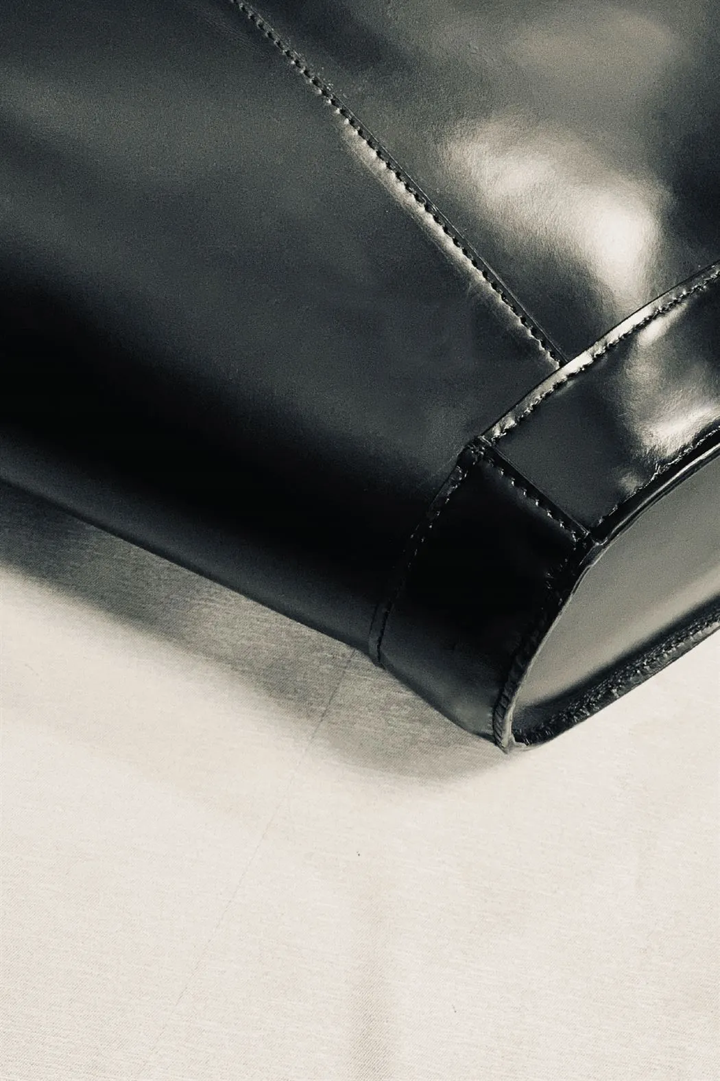 Tanned   I   Bucket Bag      Black  TO/BU-BLK  I Leather Bag