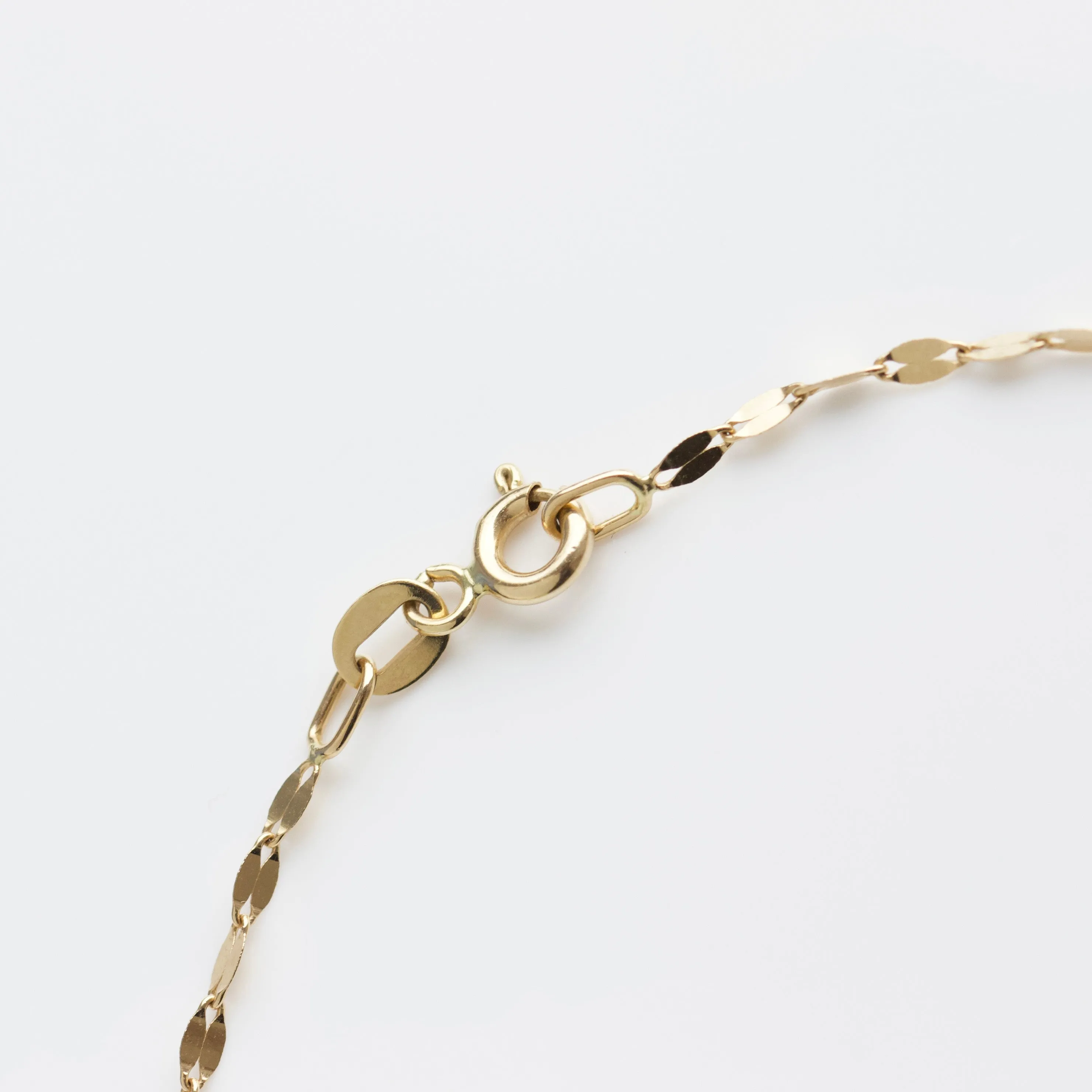 Treasured Petal Chain