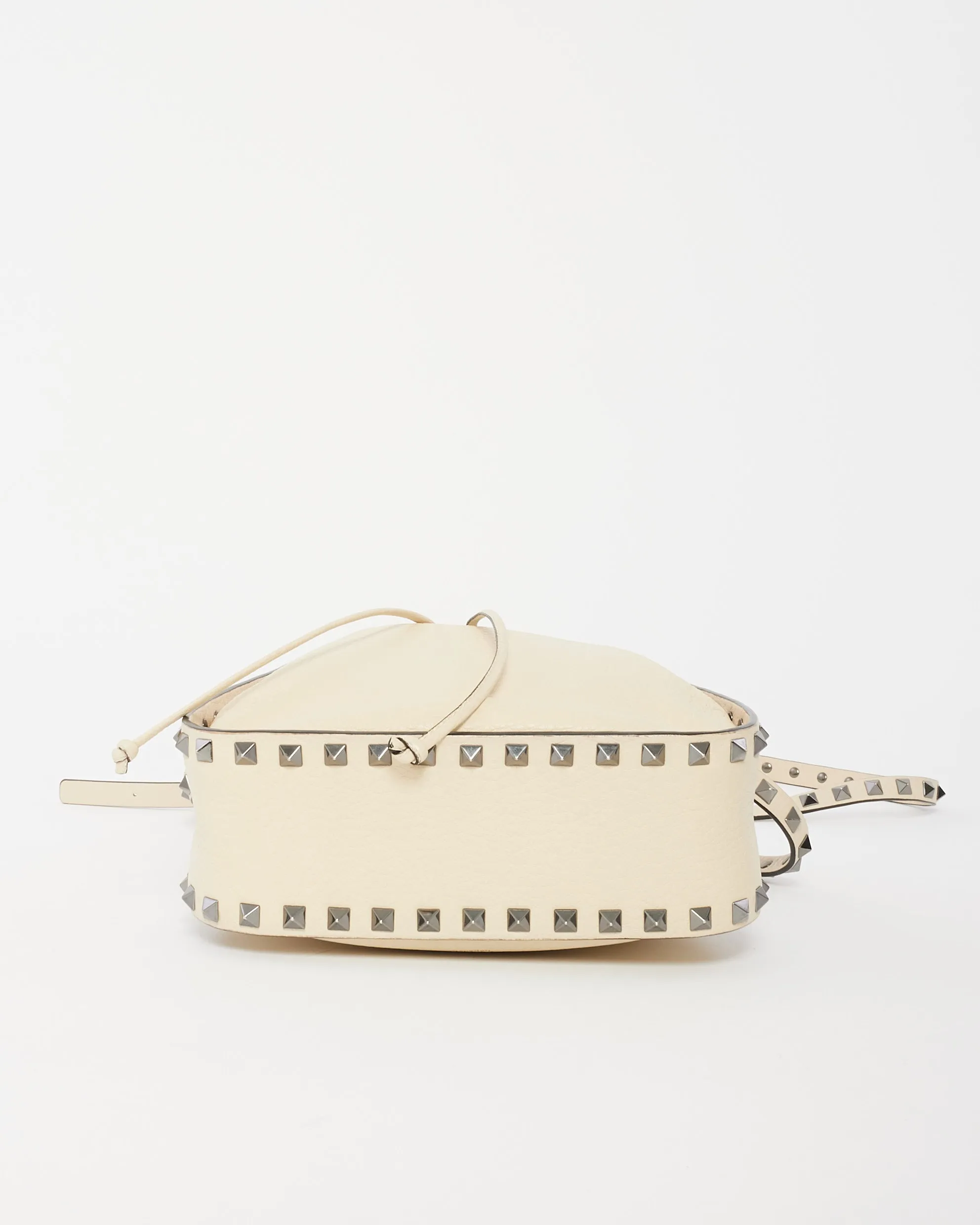 Valentino Cream Leather Rockstud Drawstring Small Bucket Bag