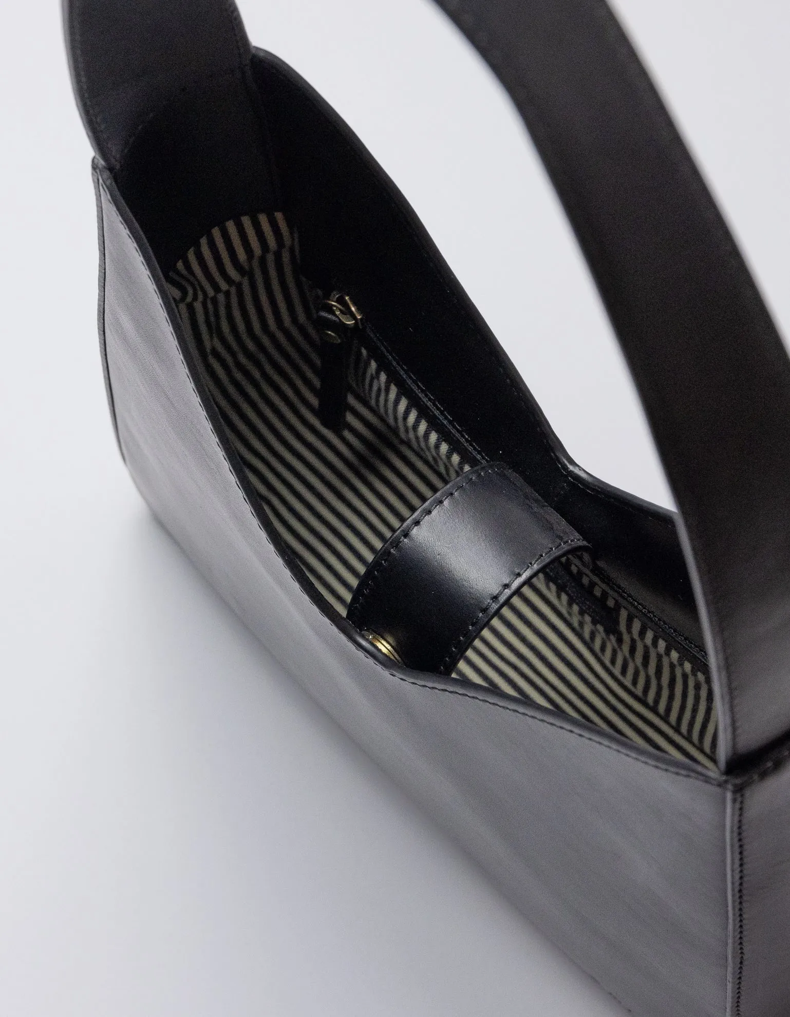 Vicky | Classic Leather
