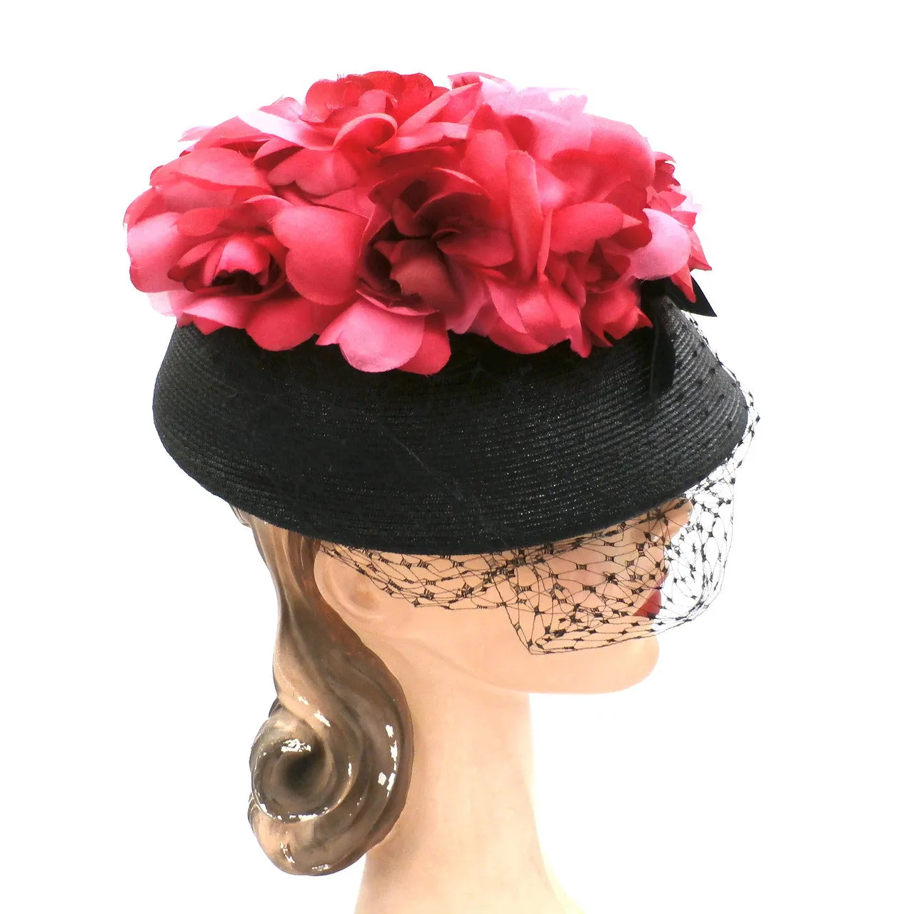 Vintage Ladies Bucket Hat Black Straw w/ Red Silk Flower Crown 1940s