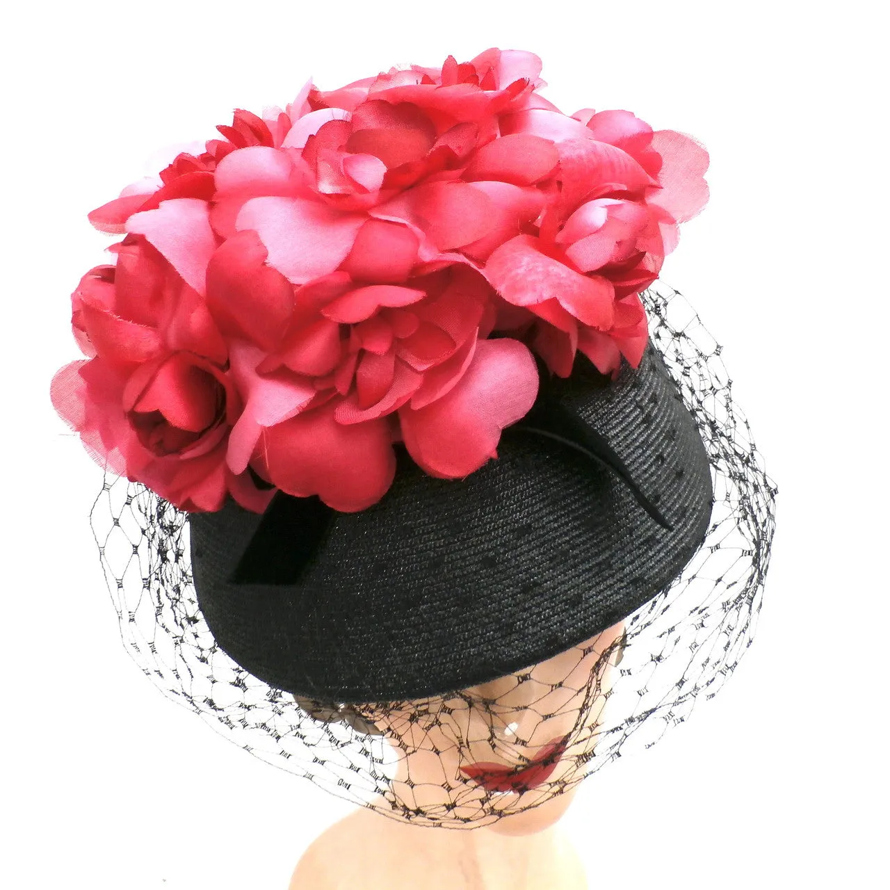 Vintage Ladies Bucket Hat Black Straw w/ Red Silk Flower Crown 1940s