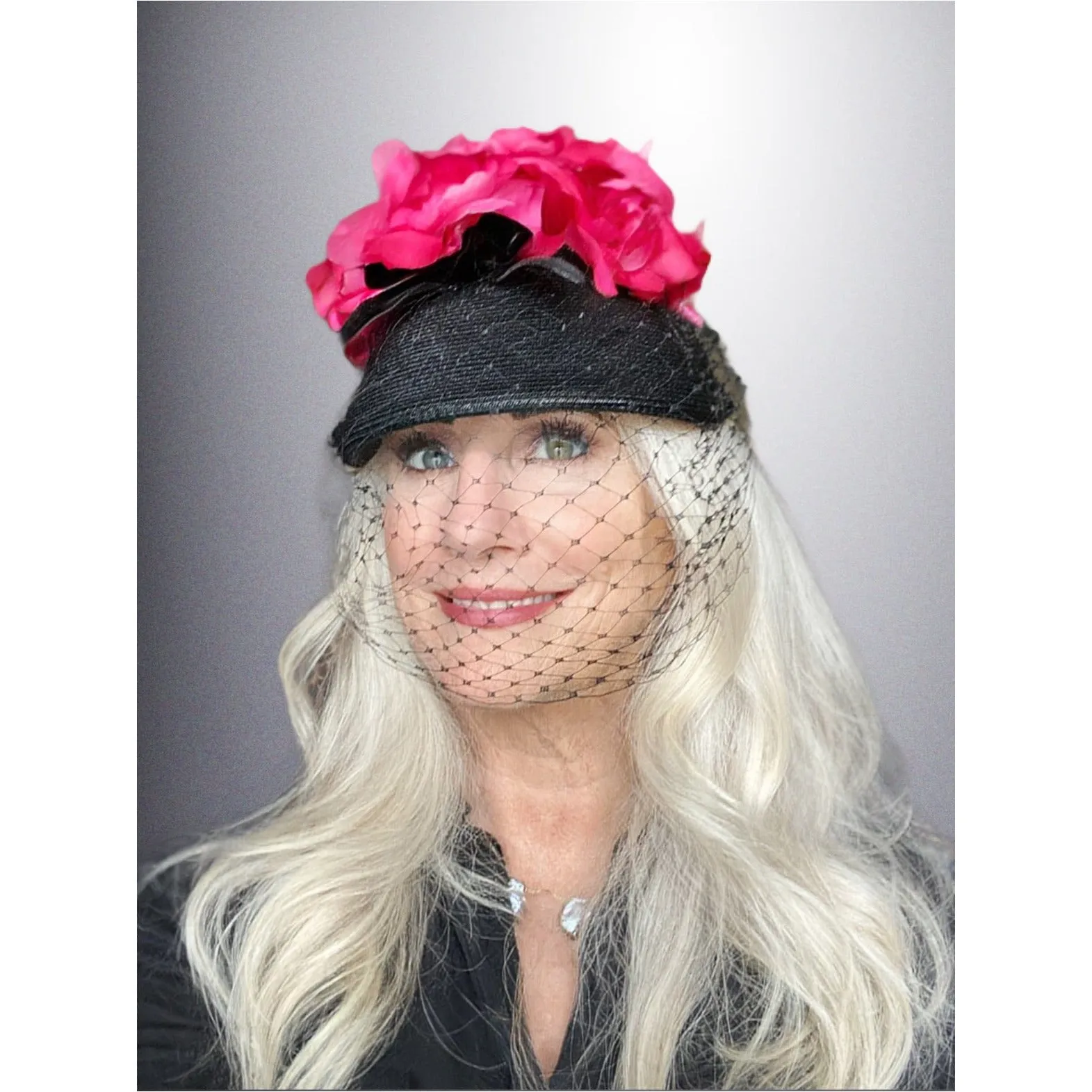 Vintage Ladies Bucket Hat Black Straw w/ Red Silk Flower Crown 1940s