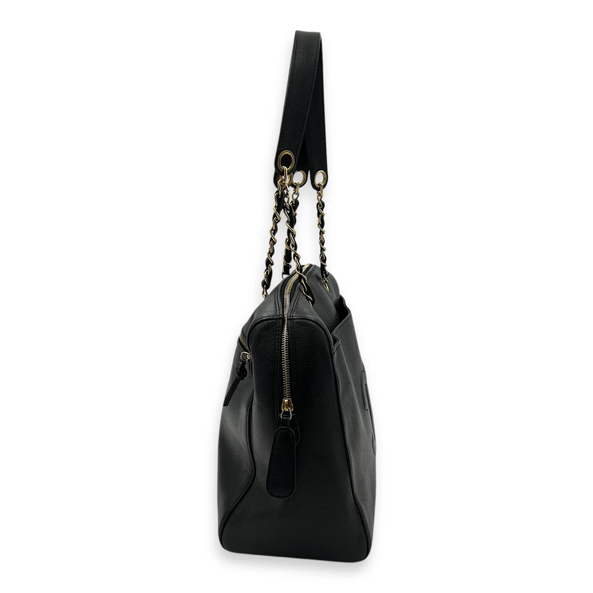 Vintage Shoulder Bag Black in Caviar Leather, Gold hardware