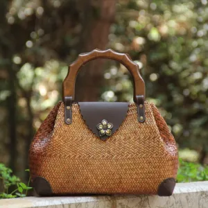Vintage wooden handle handbag