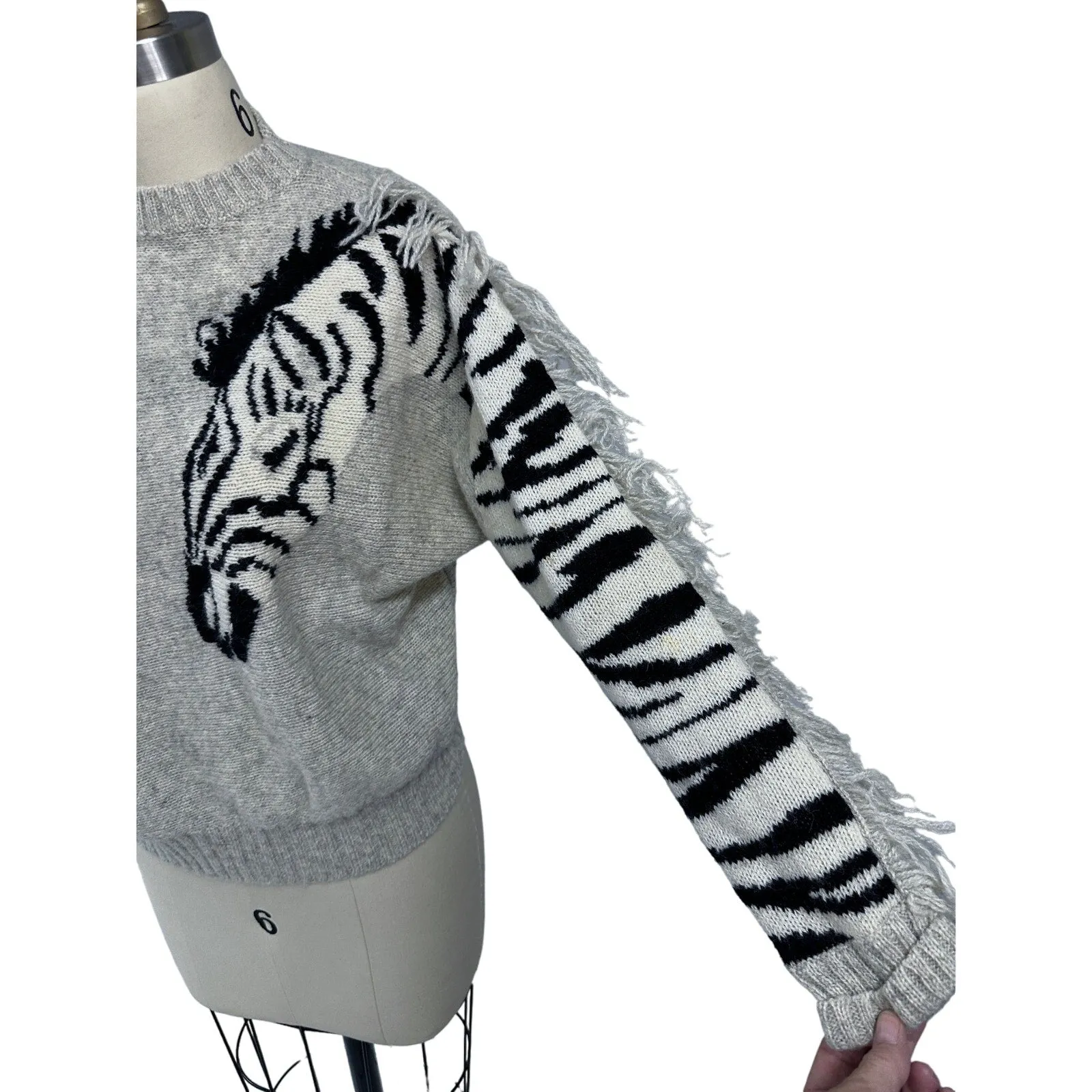 VTG Knight's LTD Shetland Wool Sweater Zebra Intarsia Fringe 80s Gray Sz 38/M/L