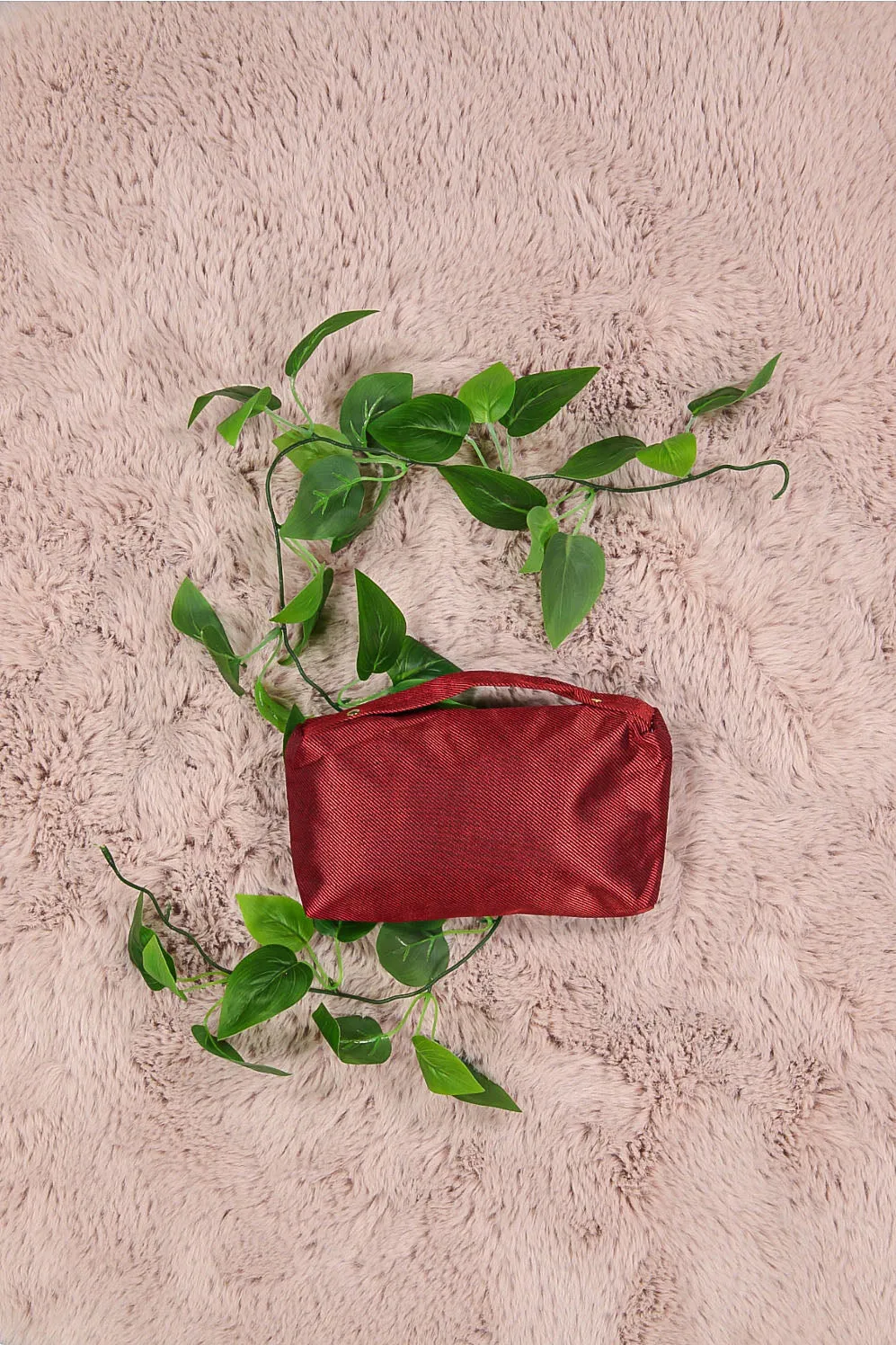WOMEN'S ASSORTED COLORS COSMETIC BAGS