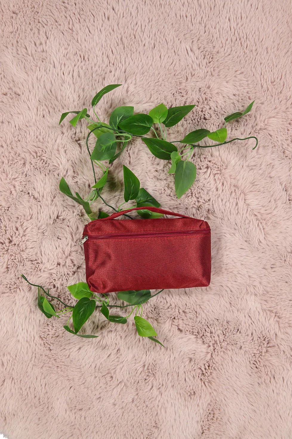WOMEN'S ASSORTED COLORS COSMETIC BAGS