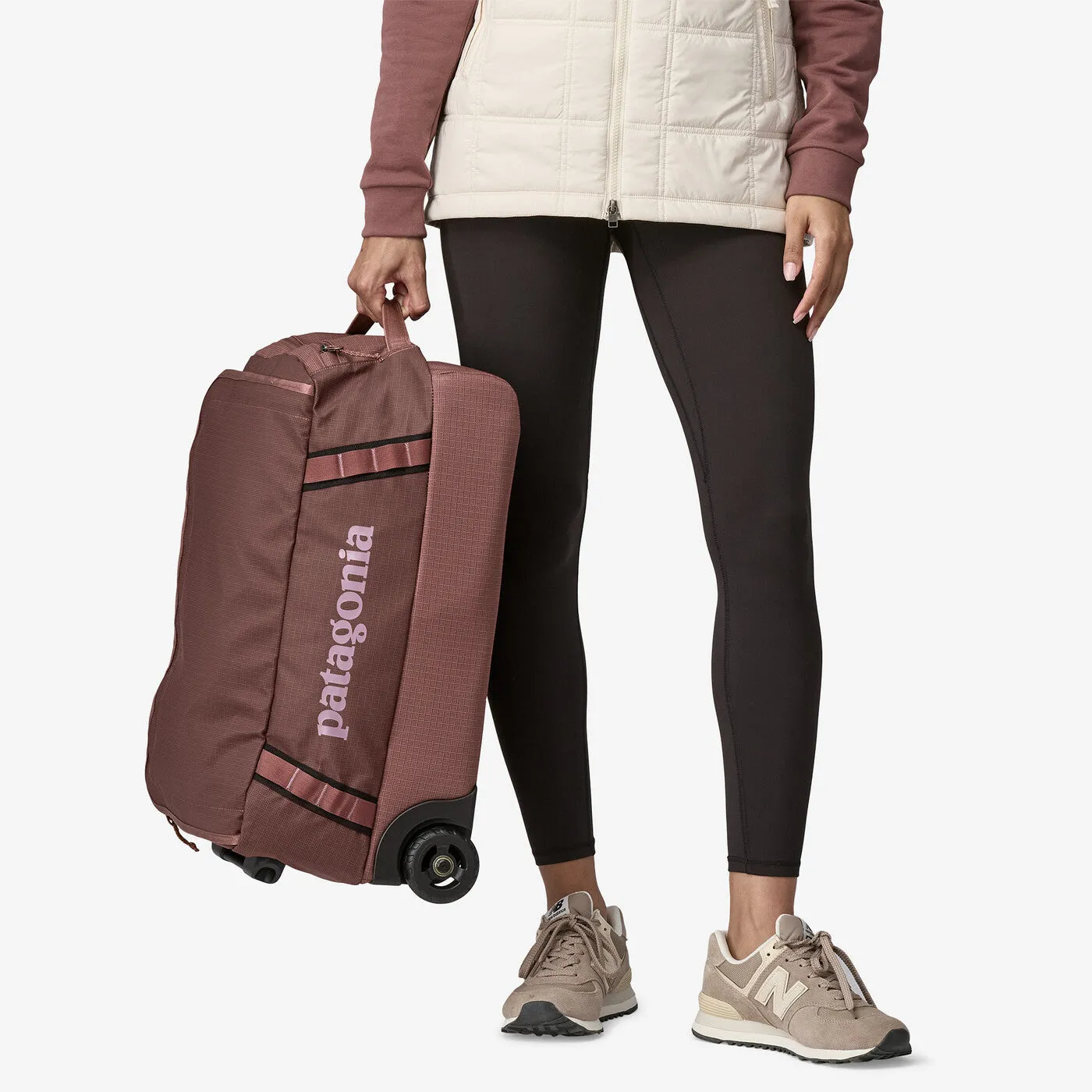 Women's Patagonia | Black Hole Wheeled Duffel Bag 40L | Dulse Mauve