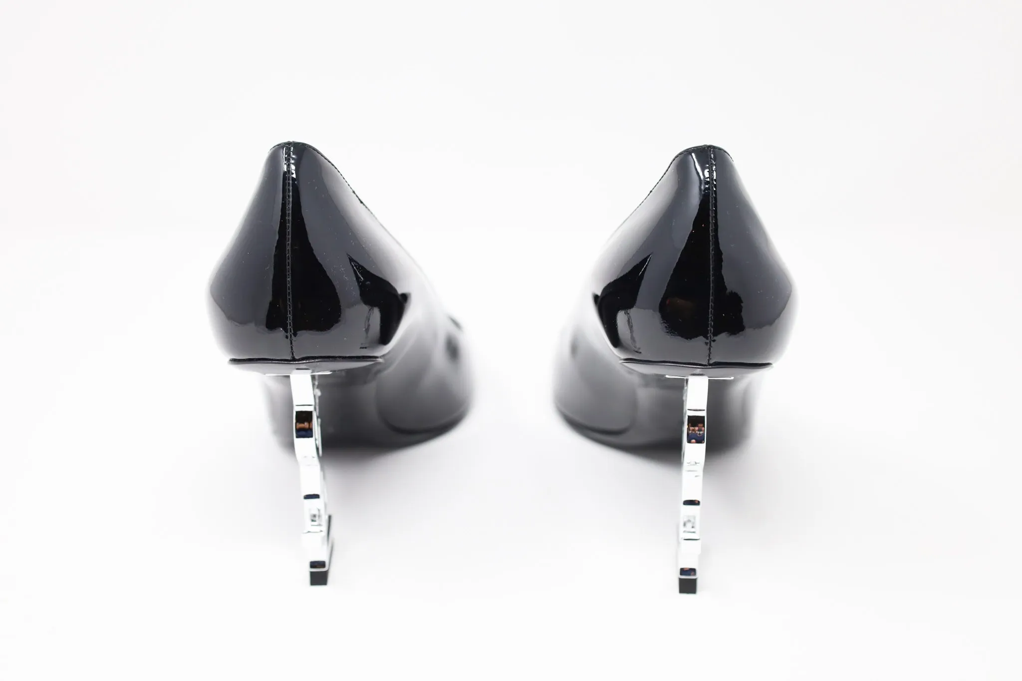 Yves Saint Laurent Opyum Pumps in Patent Leather with Silver- Tone Heel