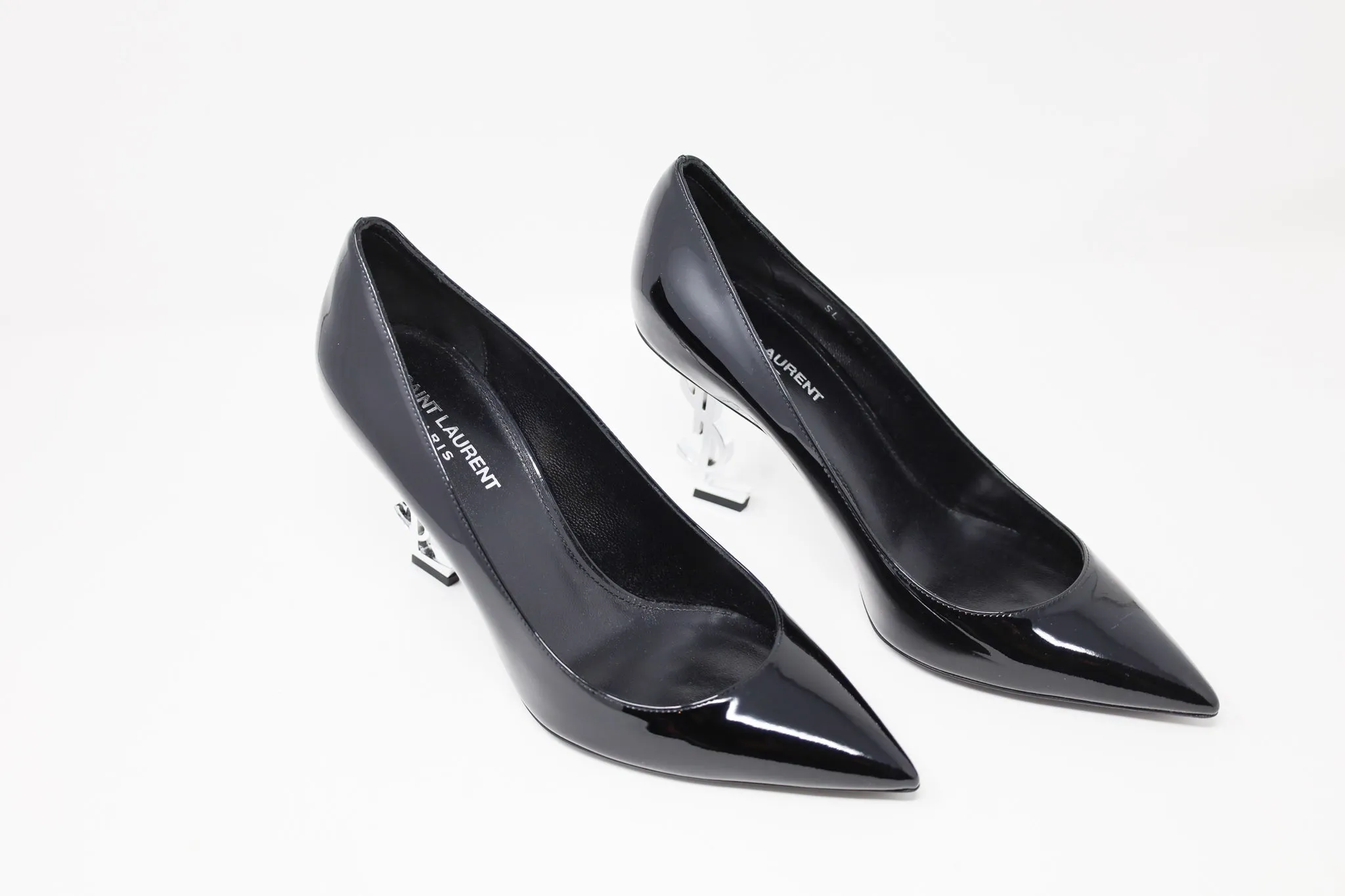 Yves Saint Laurent Opyum Pumps in Patent Leather with Silver- Tone Heel