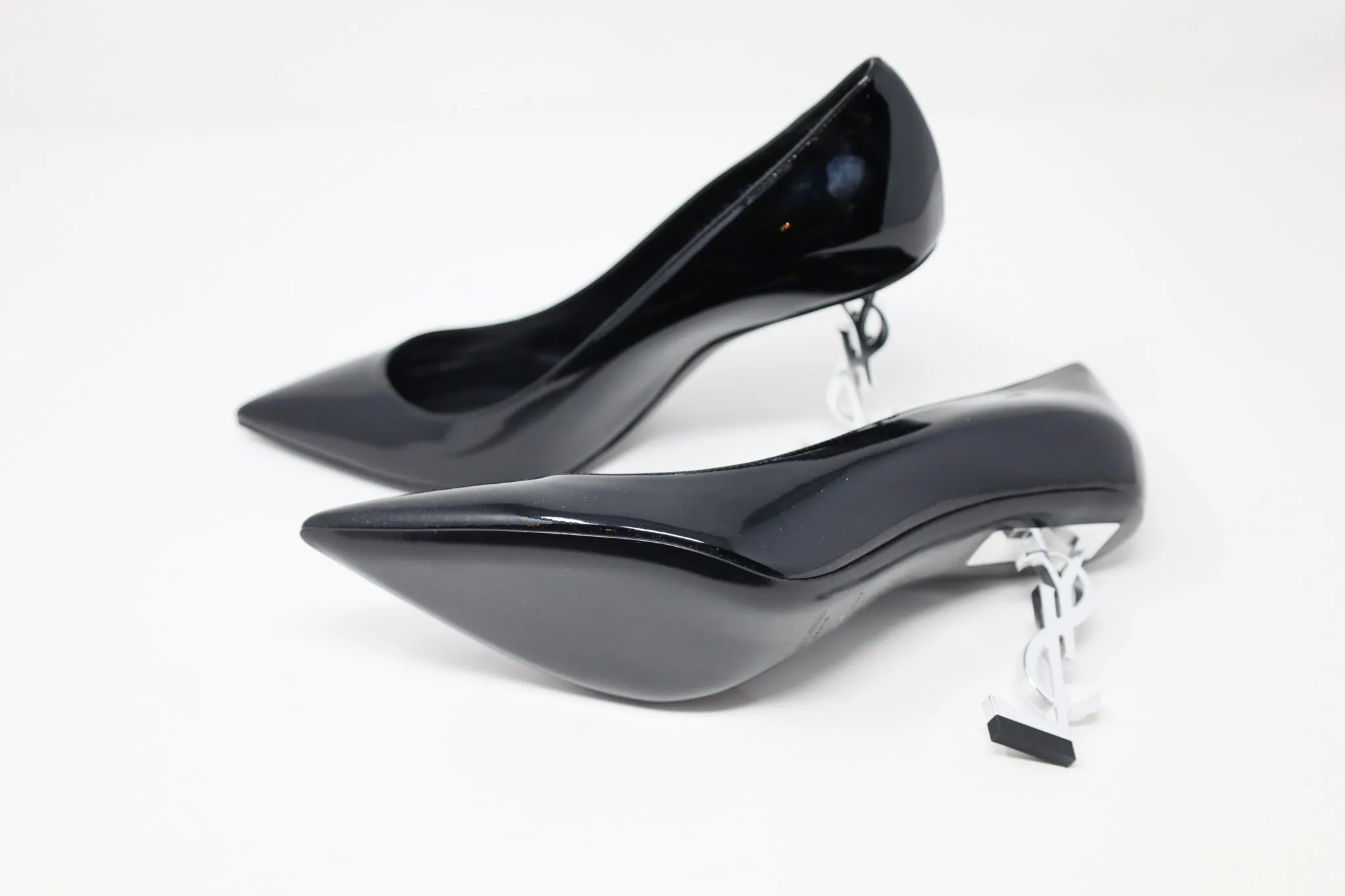 Yves Saint Laurent Opyum Pumps in Patent Leather with Silver- Tone Heel