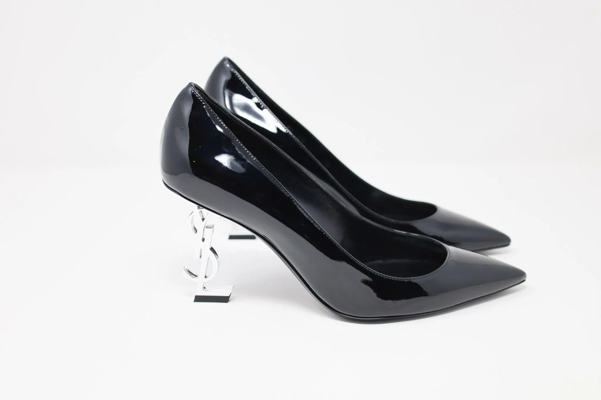 Yves Saint Laurent Opyum Pumps in Patent Leather with Silver- Tone Heel
