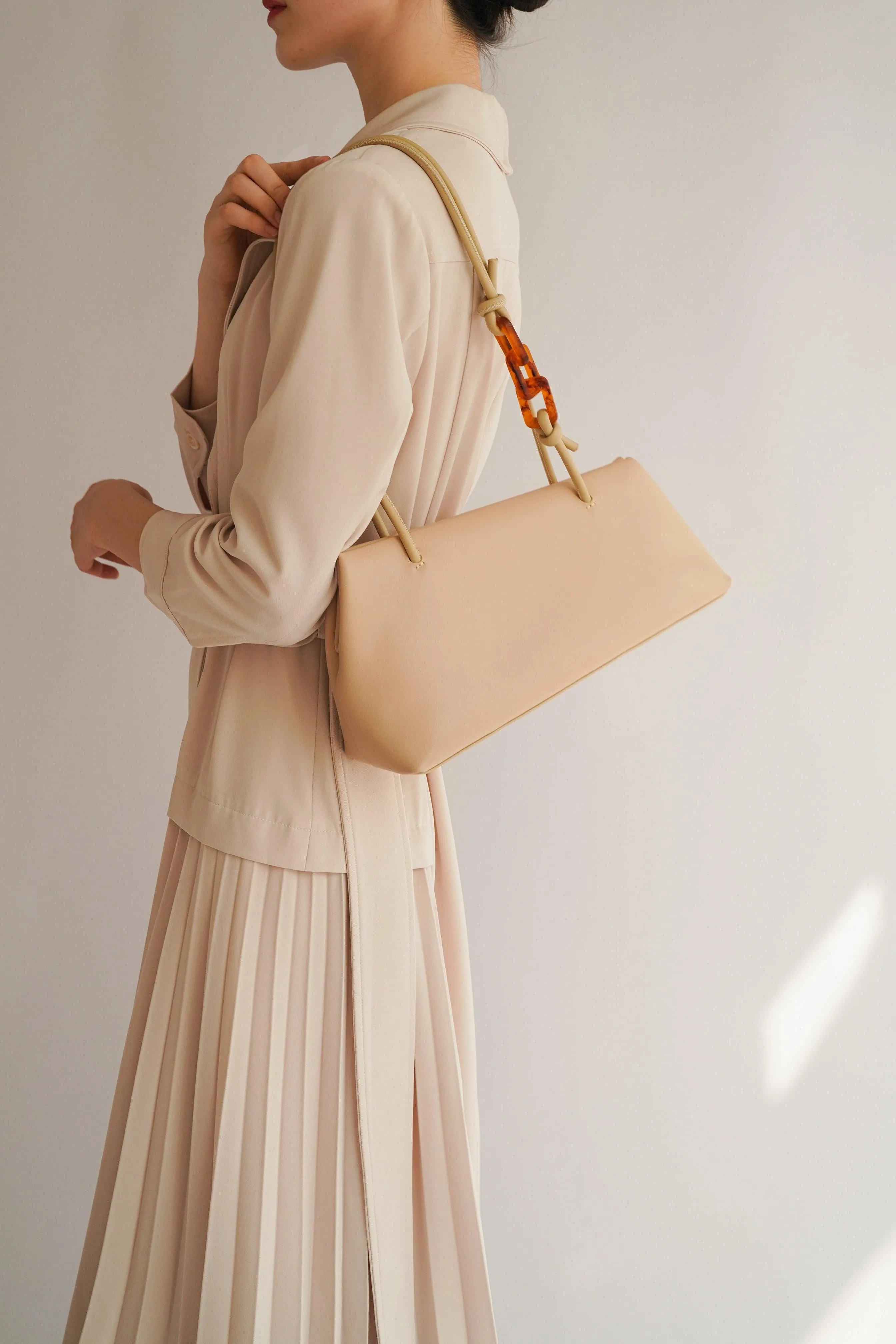Zella Leather Shoulder Bag - Creamy