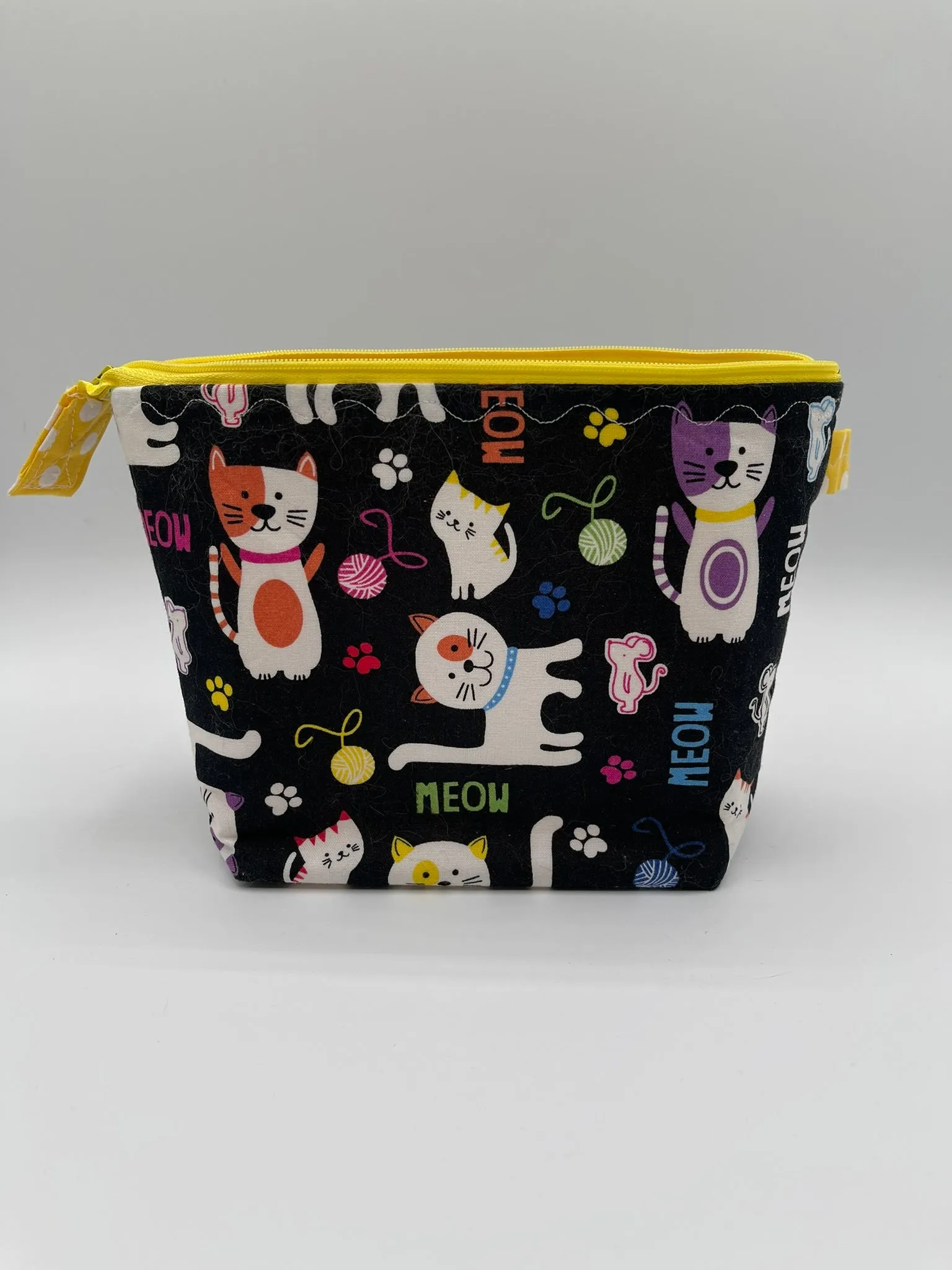 Zipper Bucket Bag - Cats on Black